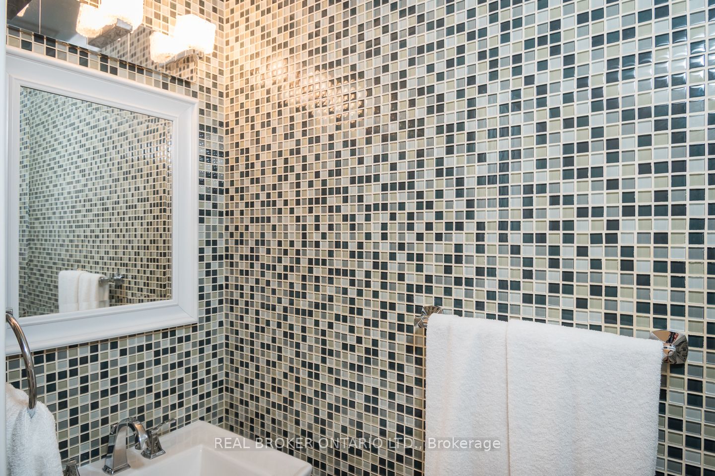 993 Kelman Court, Milton, ON L9T 2Y4