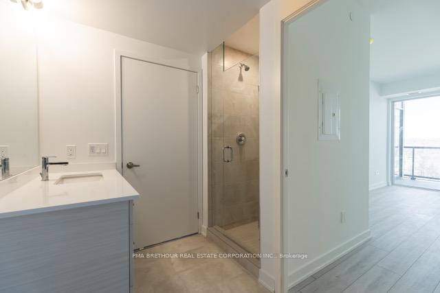 1 Bedroom Condo at 1035 Southdown, Mississauga For sale