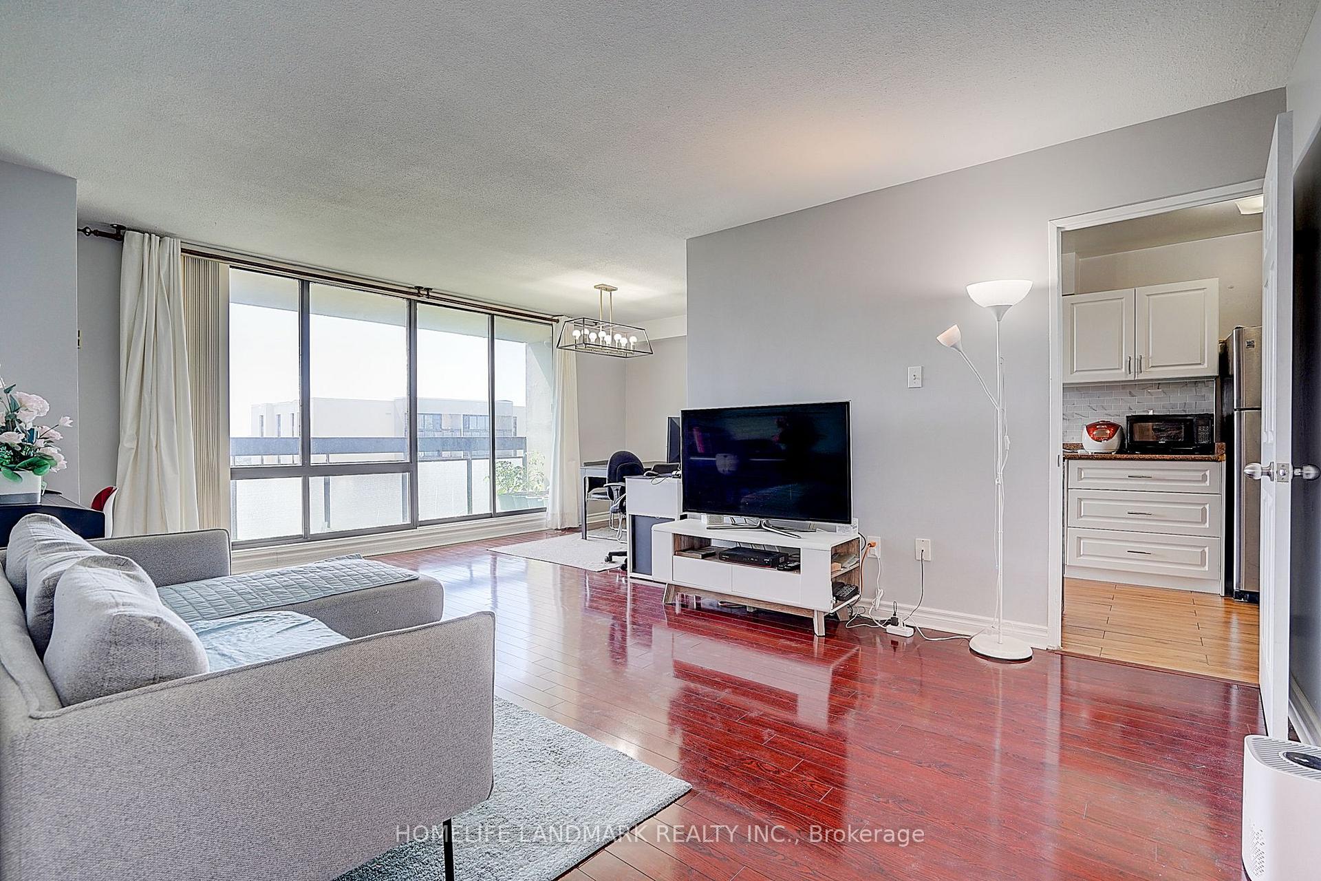 2 Bedrooms Condo at 350 Seneca Hill, Toronto For sale