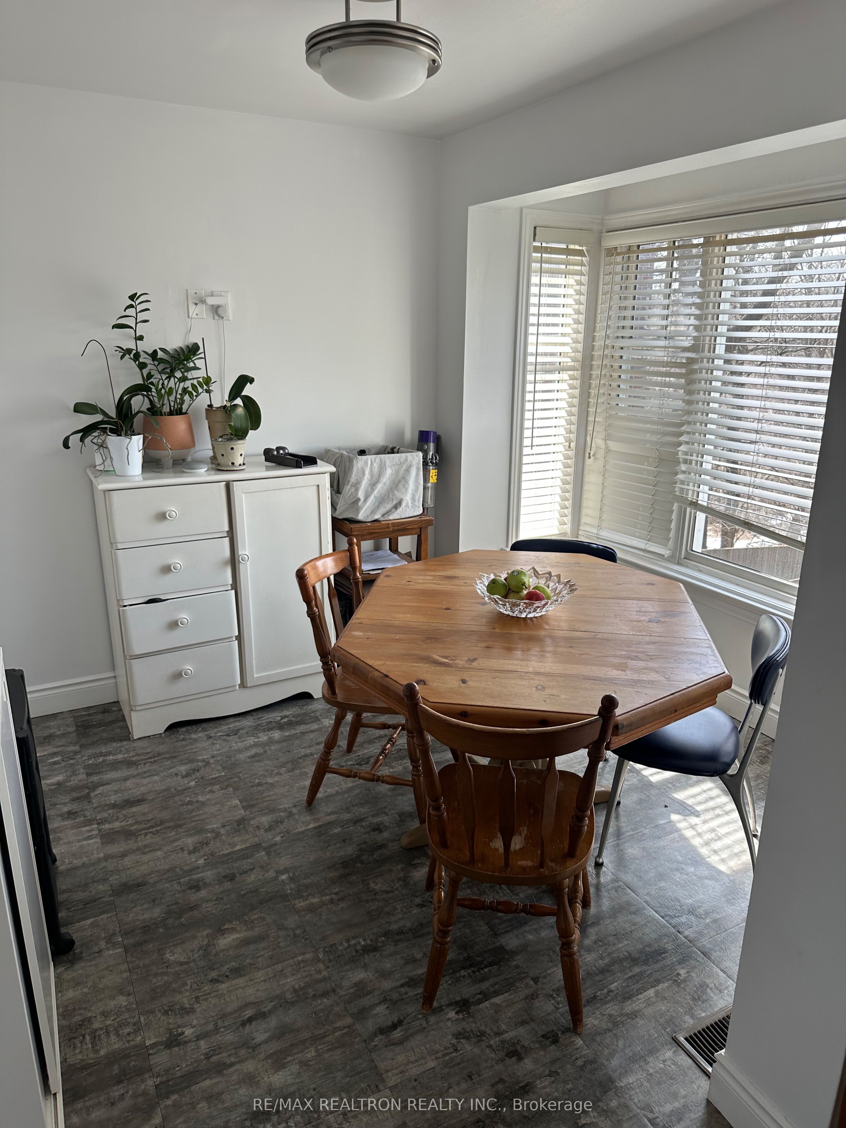 252 Ellis Avenue, Toronto W01 High Park-Swansea