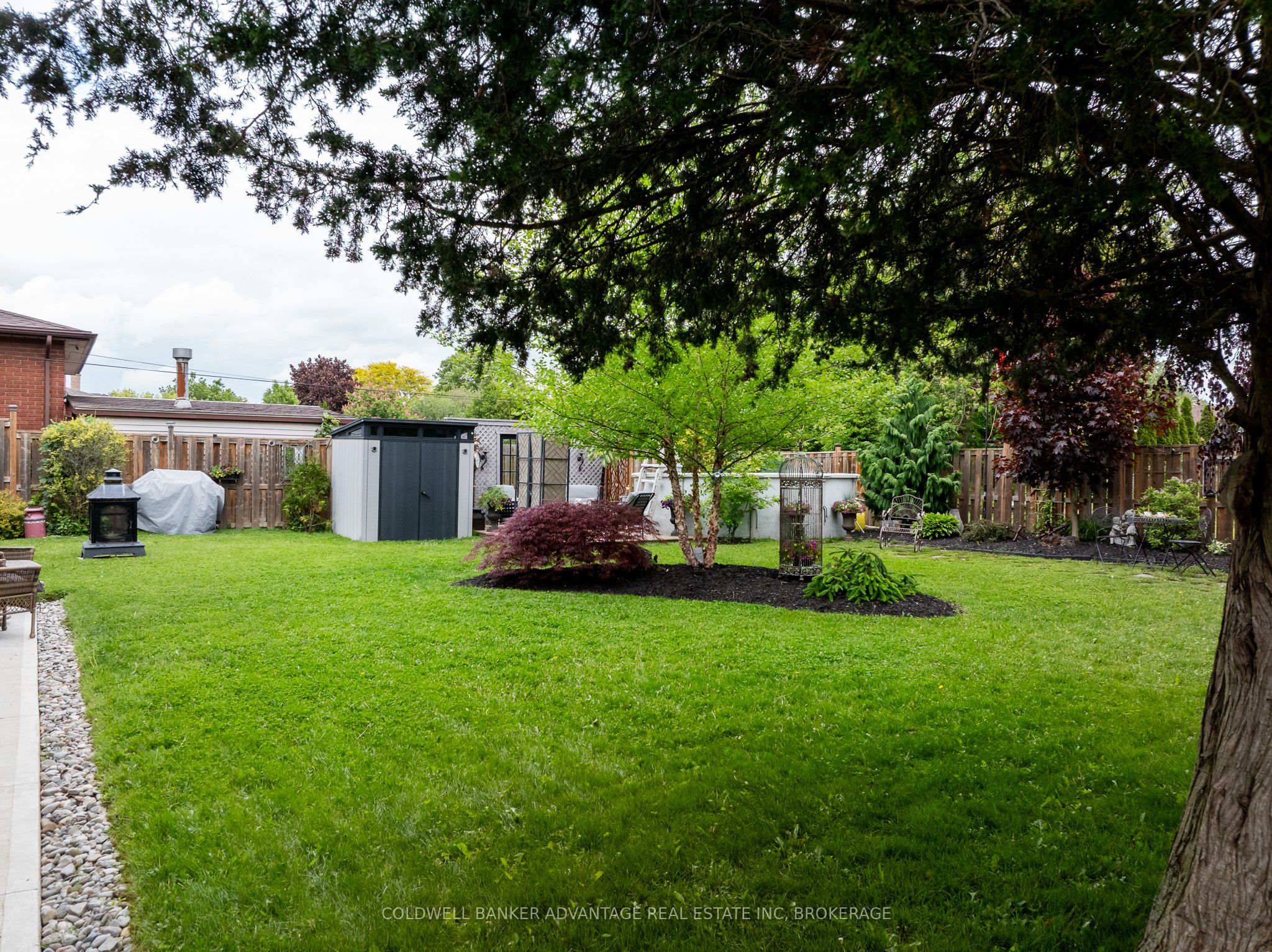 4504 Queensway Gardens N