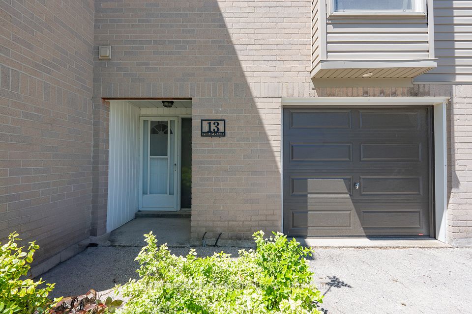 13 Philip Place, Kincardine, ON N2Z 2E7