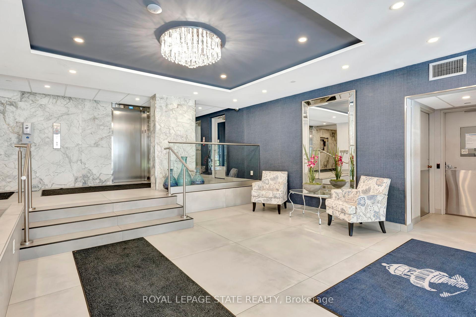3 Bedrooms Condo at 2263 Marine, Oakville For sale