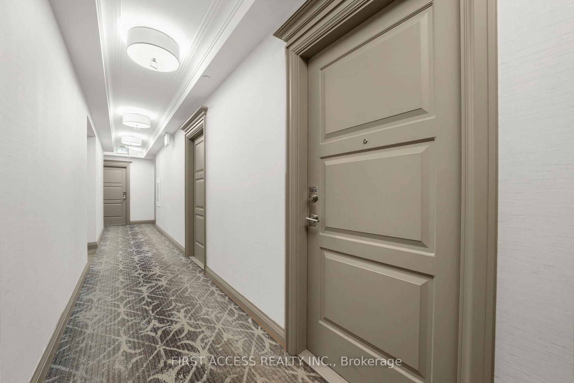 1 Bedroom Condo at 36 ELM,  Mississauga For sale