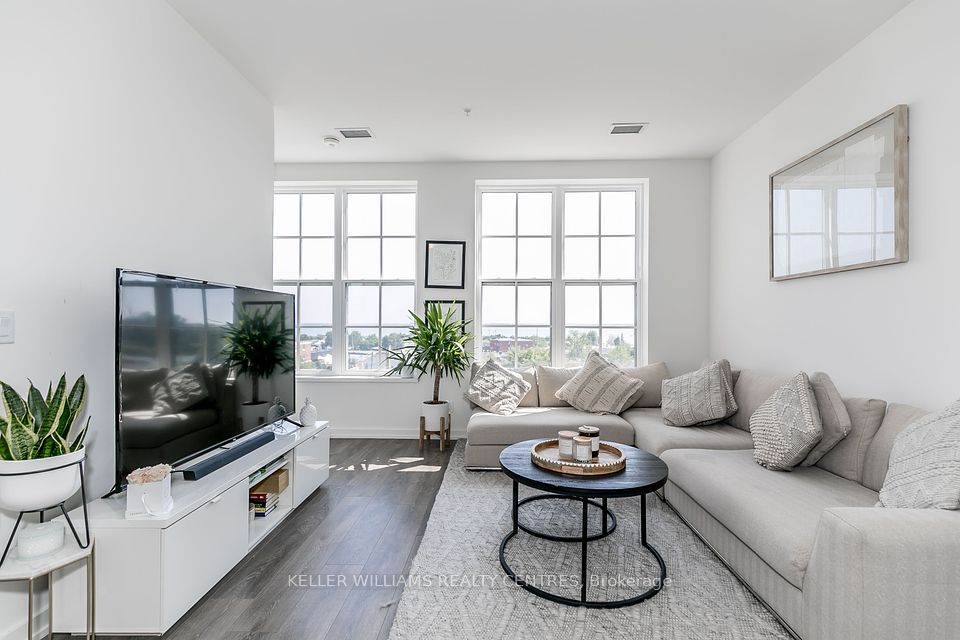#420 - 21 Matchedash Street, Orillia, ON L3V 4W4