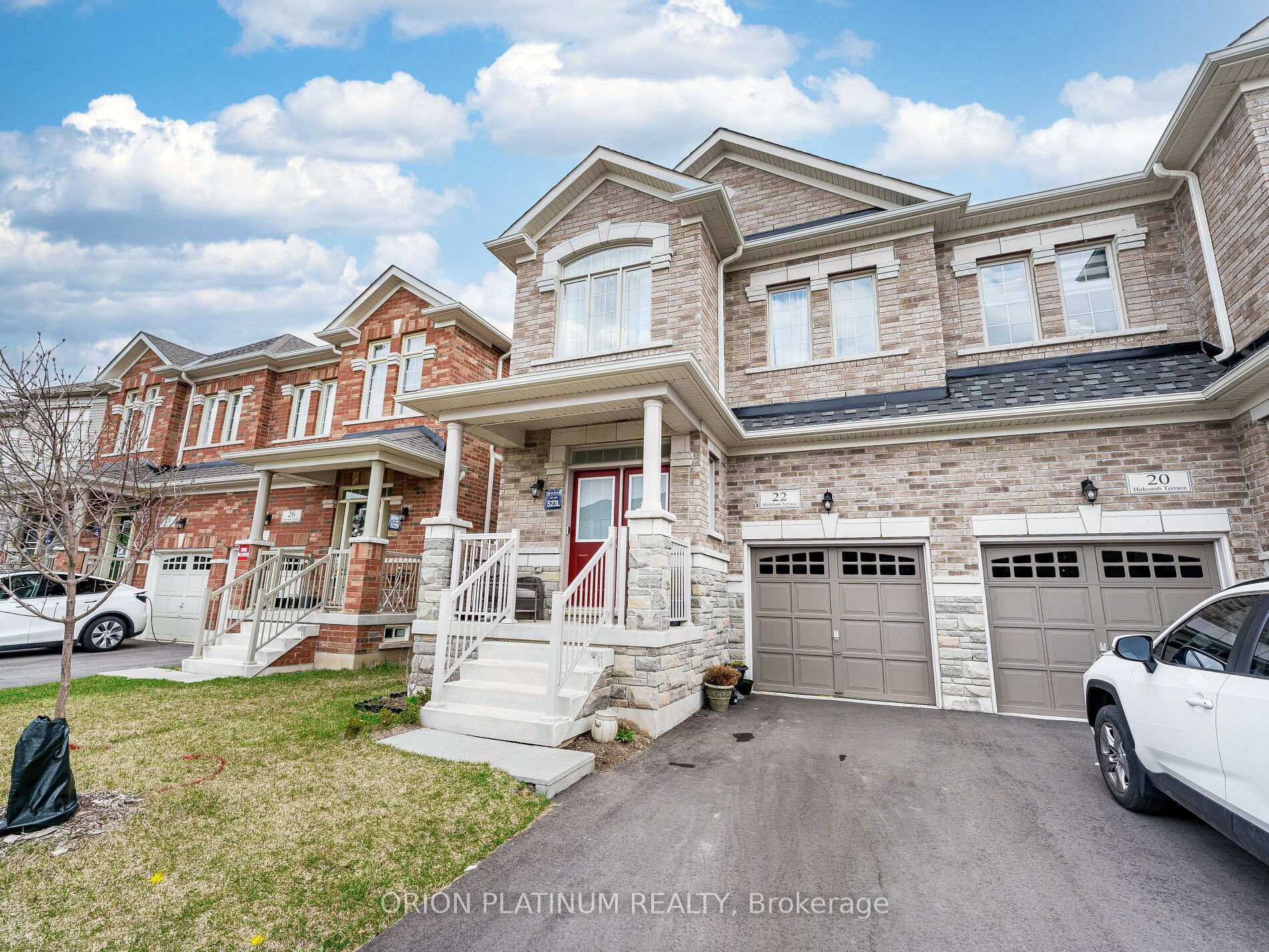 22 Holcomb Terrace, Hamilton, ON L8B 1Z8