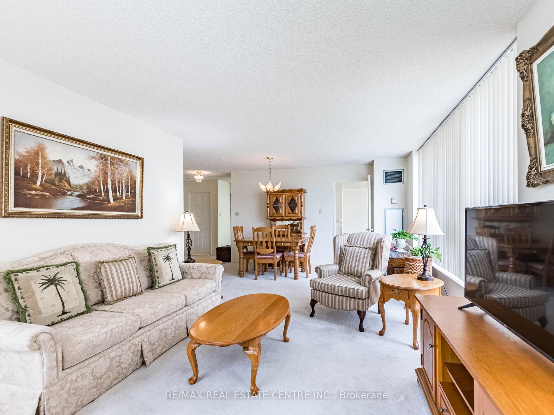 1 Bedroom Condo at 55 Elm, Mississauga For sale