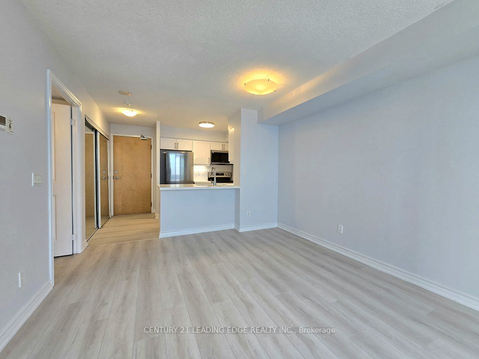4968 Yonge