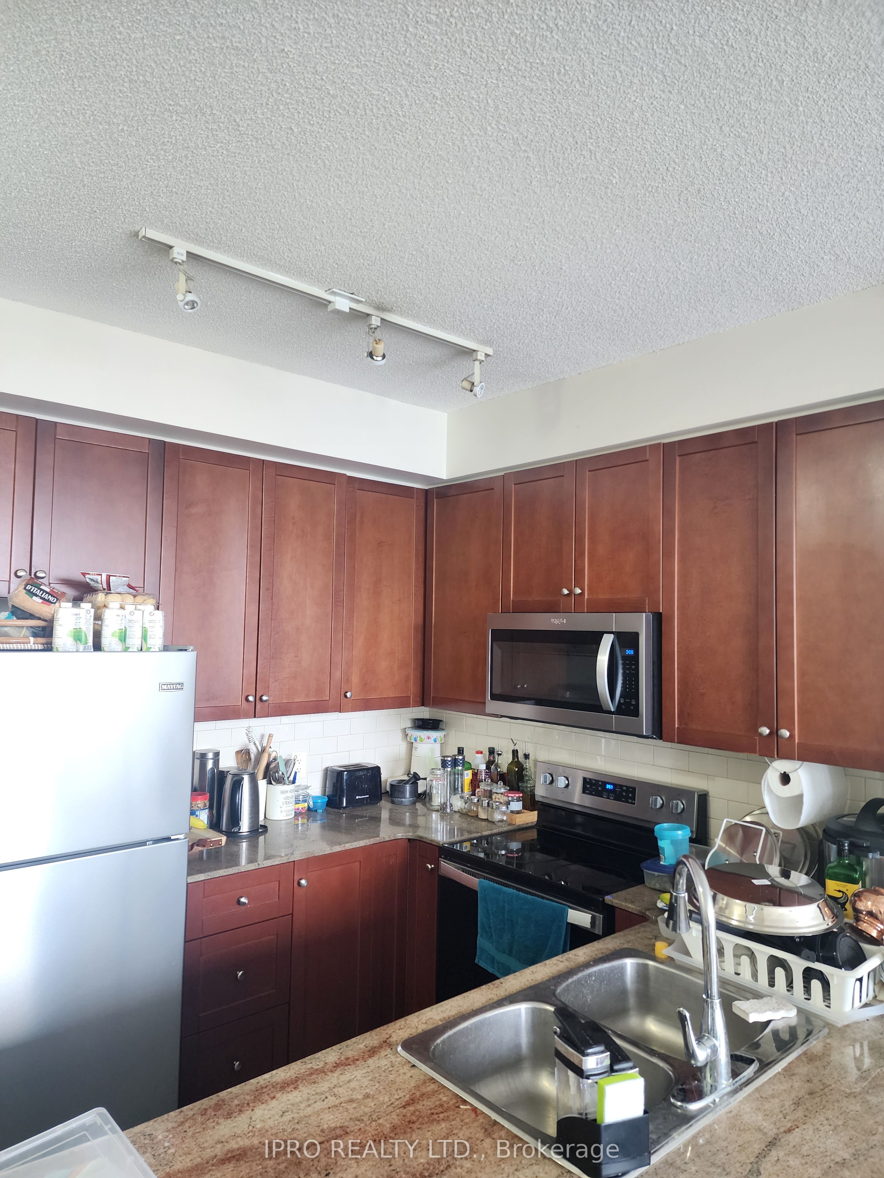 3504 Hurontario Street, #1001