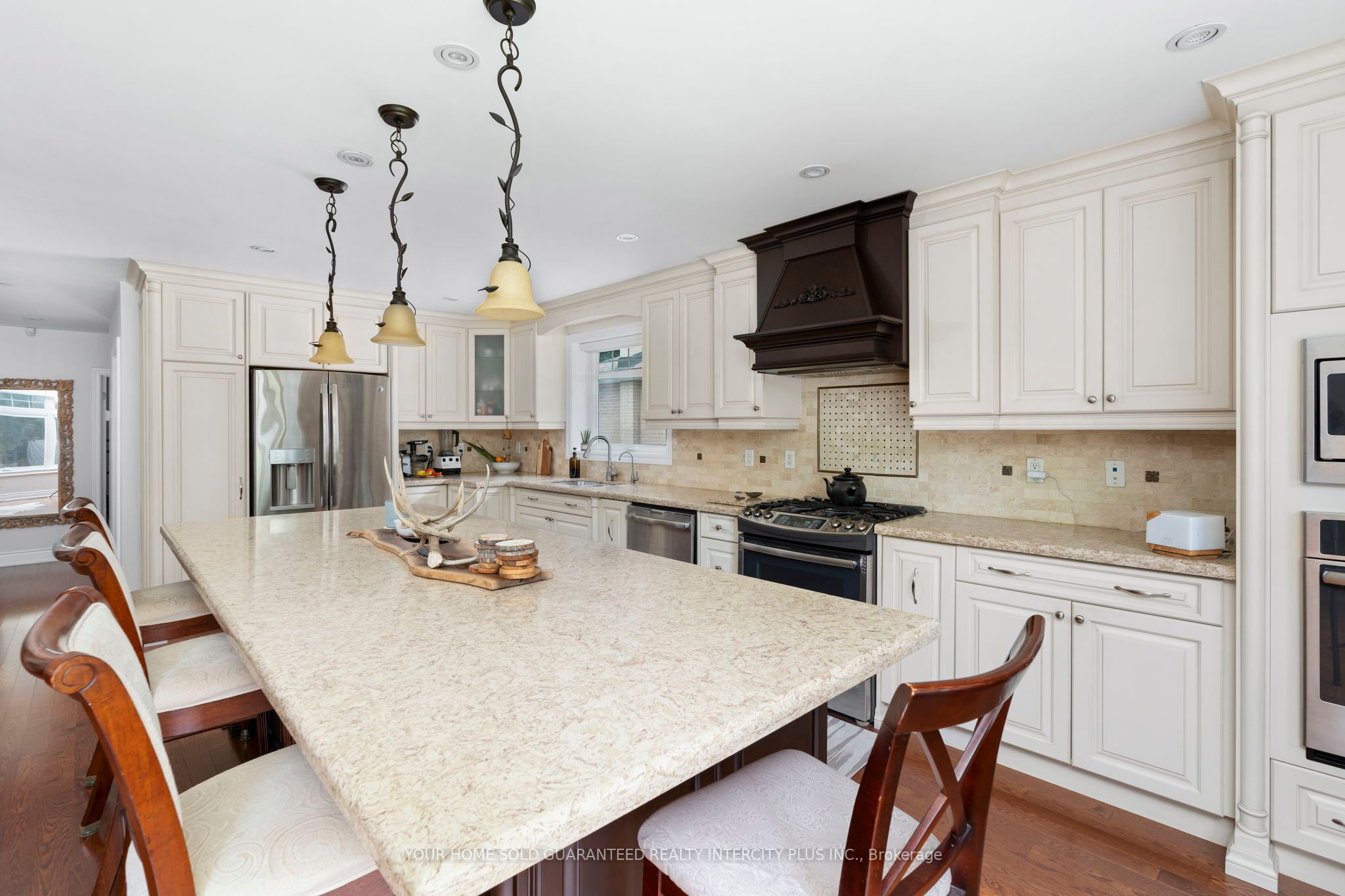 8 Neapolitan Drive