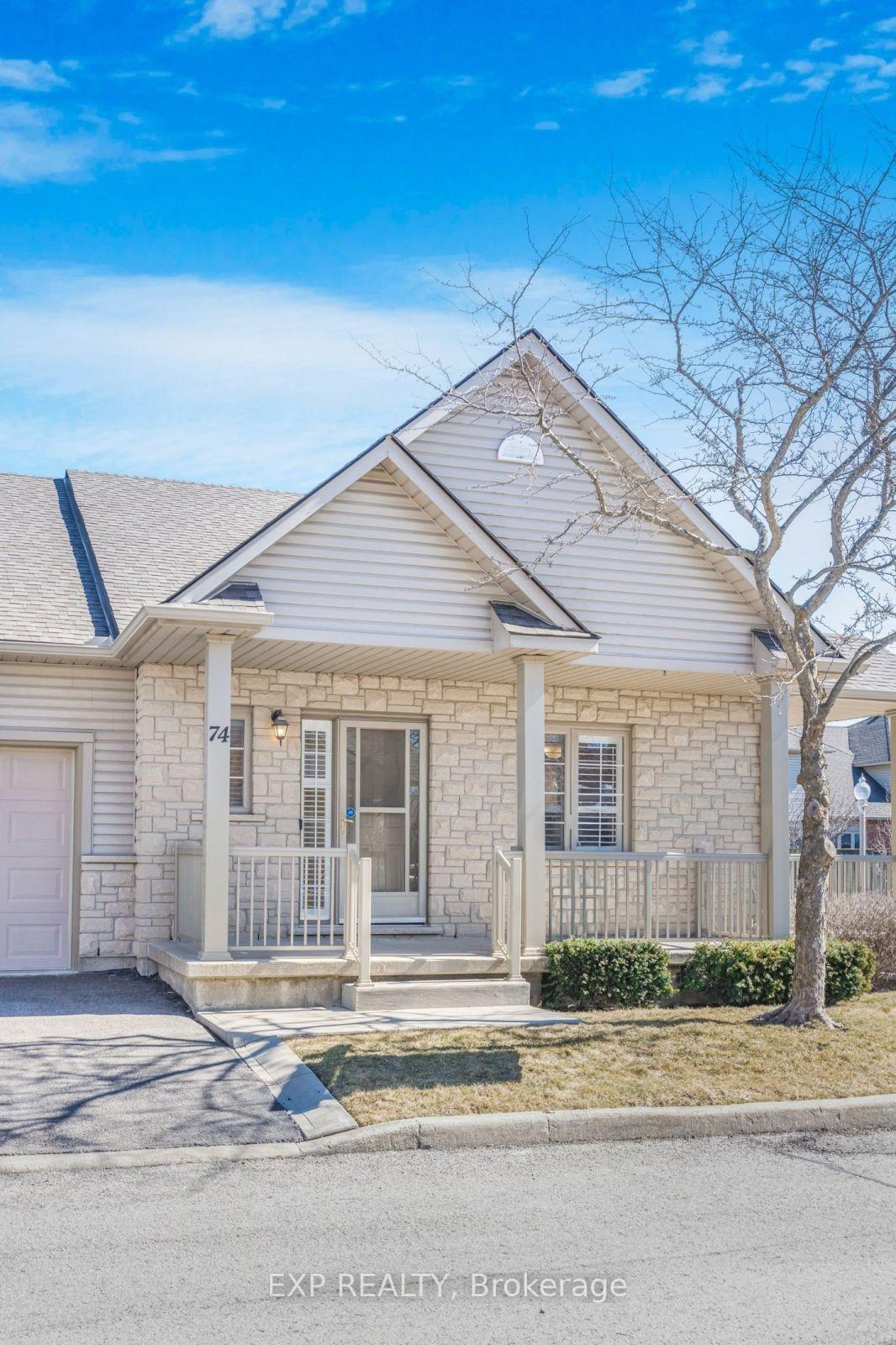 2 Bedrooms Condo at 34 Southbrook, Hamilton For sale