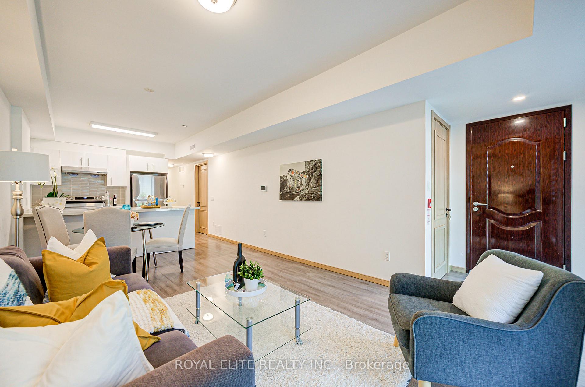 3 Bedrooms Condo at 200 Chester Le, Toronto For sale