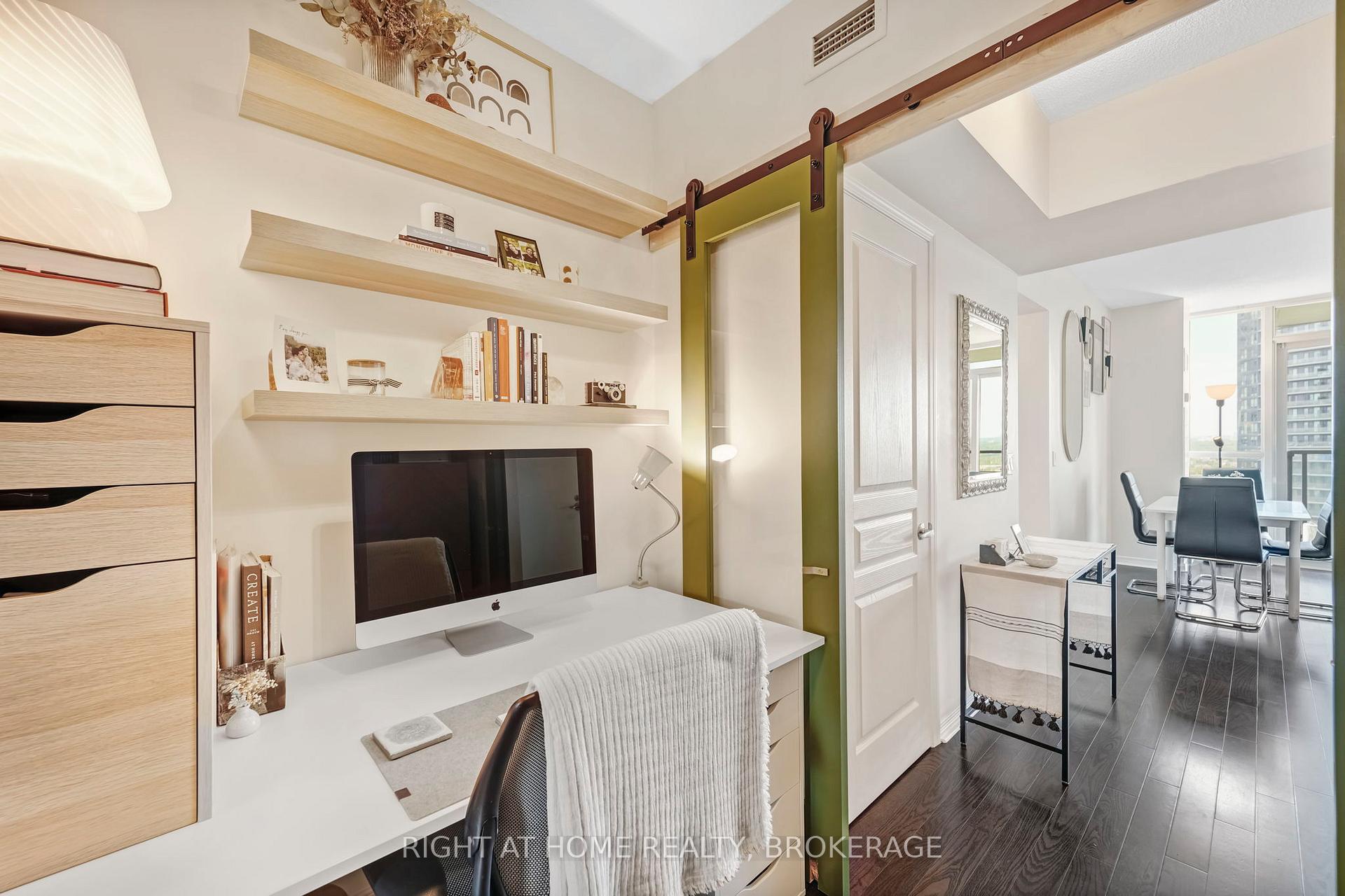 2 Bedrooms Condo at 15 Legion, Toronto For sale