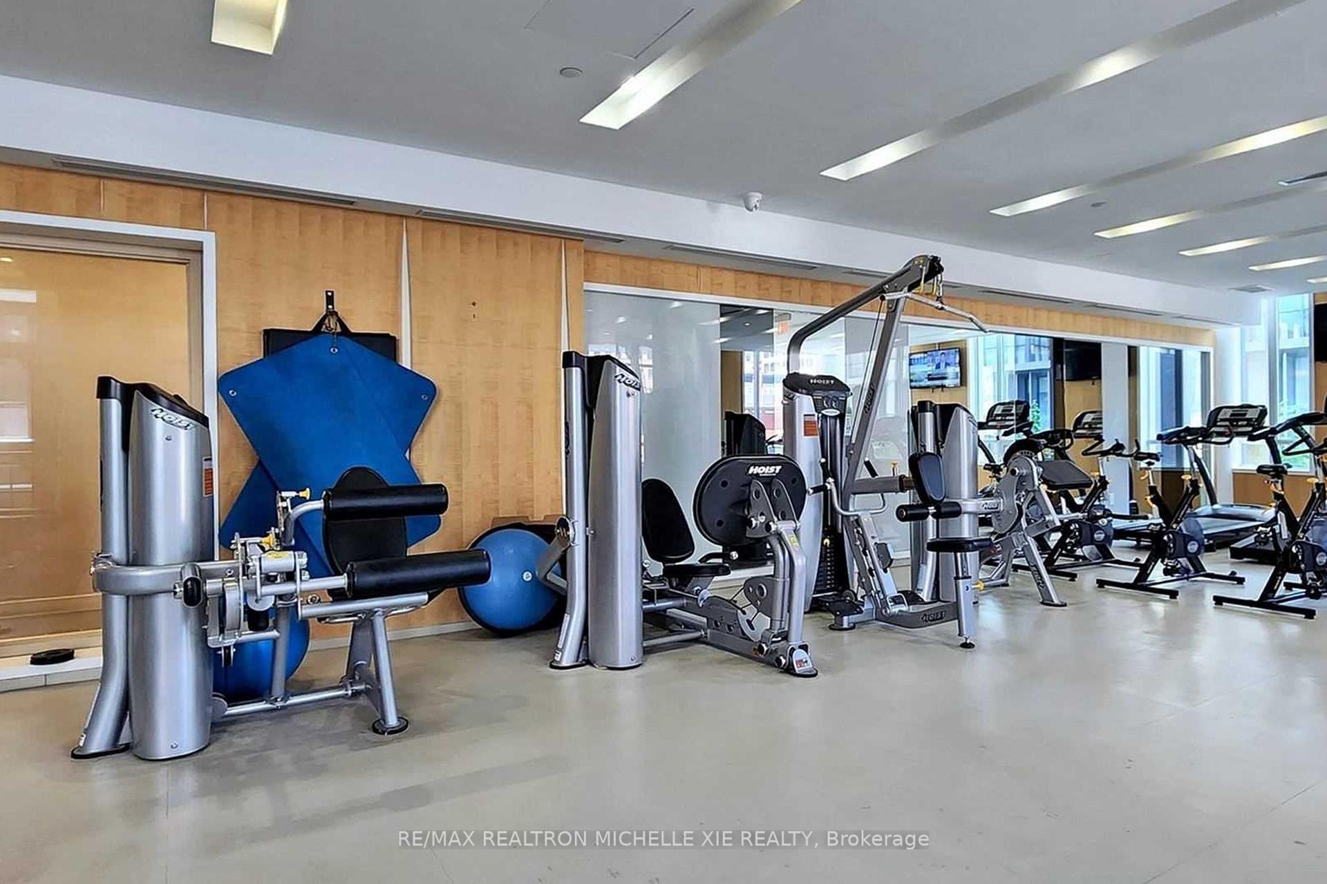 2 Bedrooms Condo at 45 Charles, Toronto For sale
