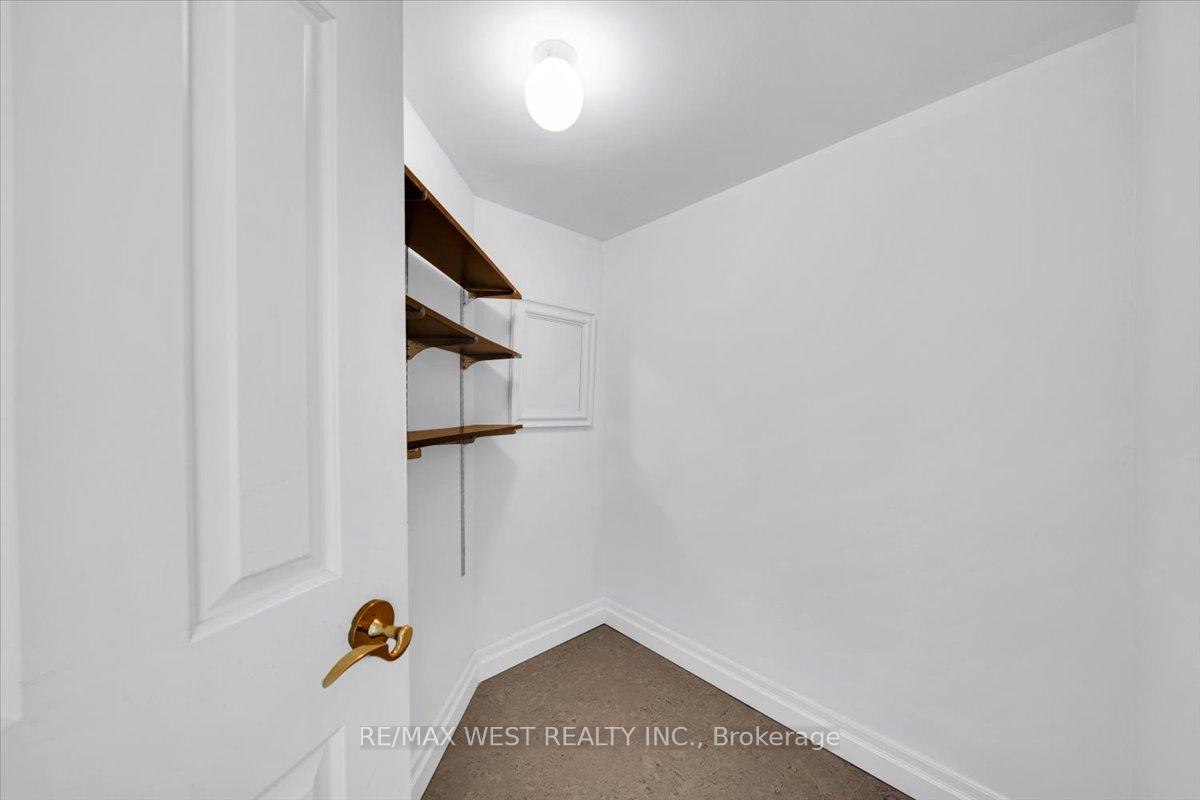 2 Bedrooms Condo at 2285 Lake Shore, Toronto For sale