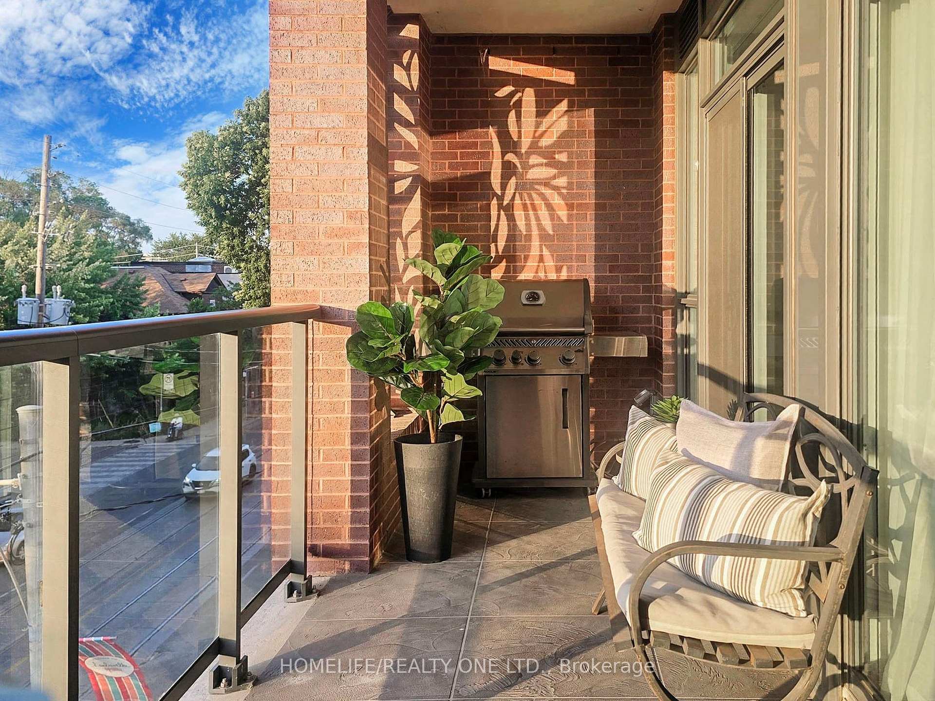 2 Bedrooms Condo at 1331 Queen, Toronto For sale