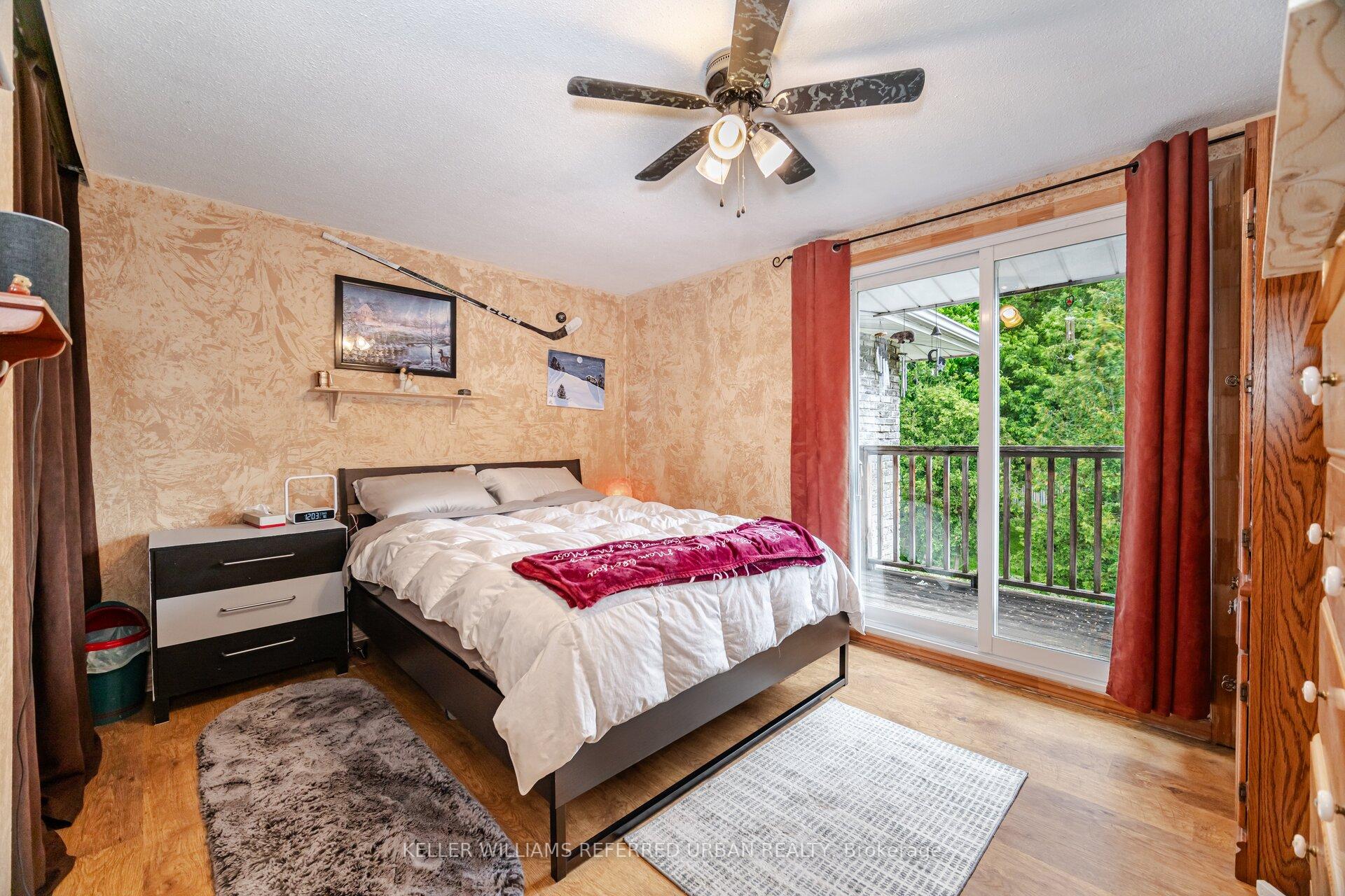 3 Bedrooms Condo at 973 Francis, Burlington For sale