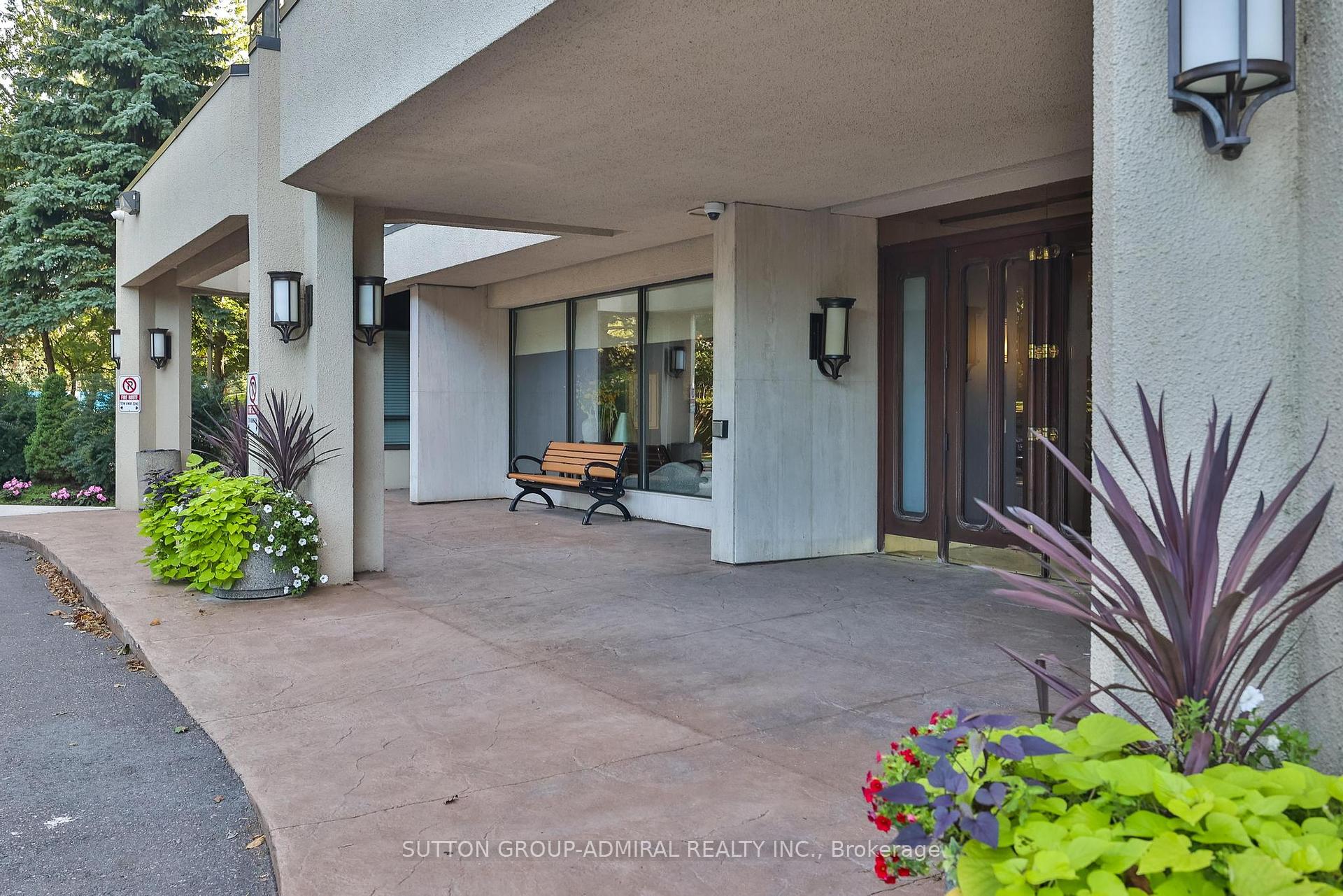 3 Bedrooms Condo at 131 Torresdale, Toronto For sale