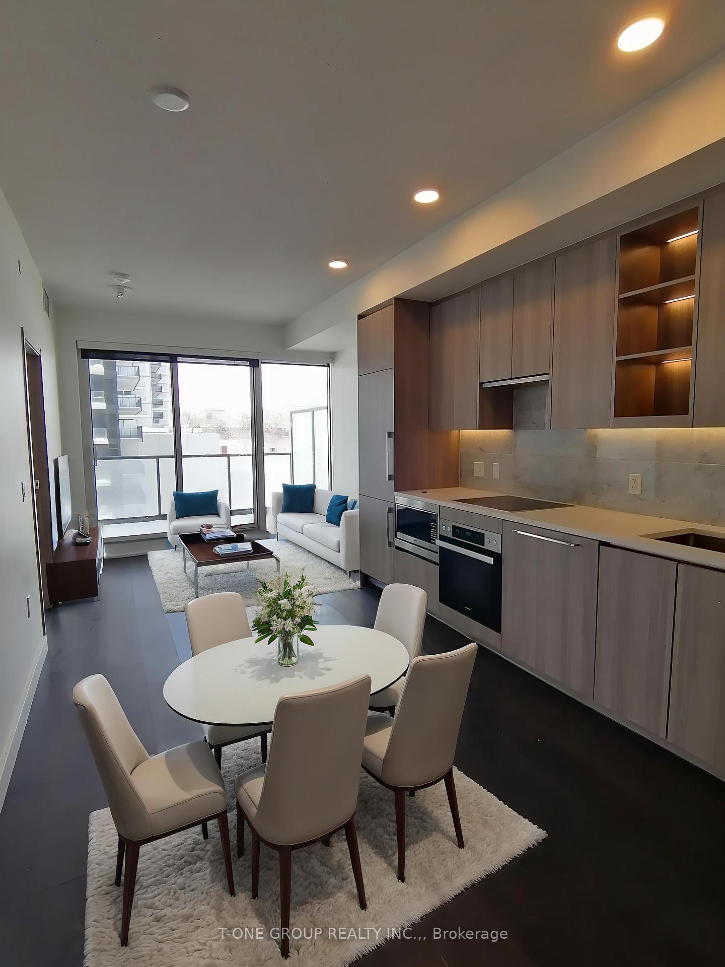 2 Bedrooms Condo at 95 Mcmahon, Toronto For sale