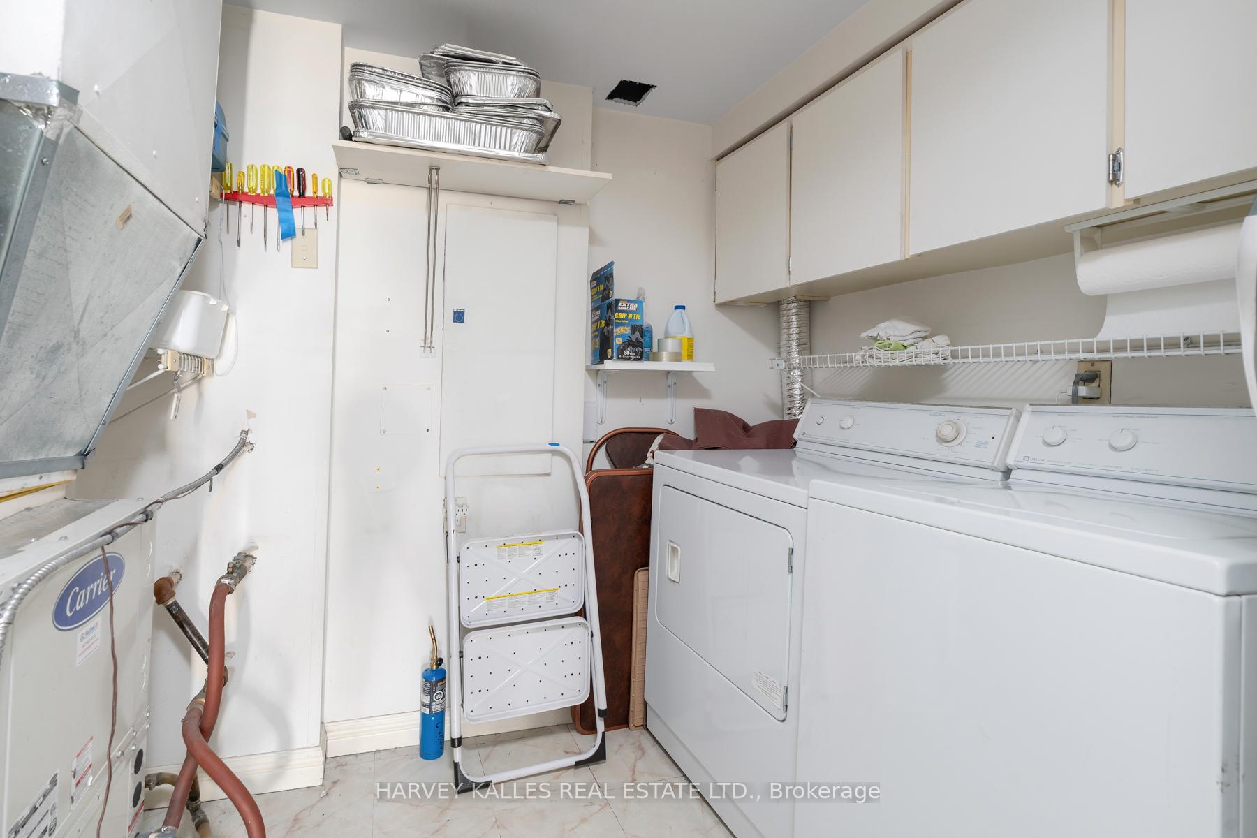 2 Bedrooms Condo at 3900 Yonge, Toronto For sale