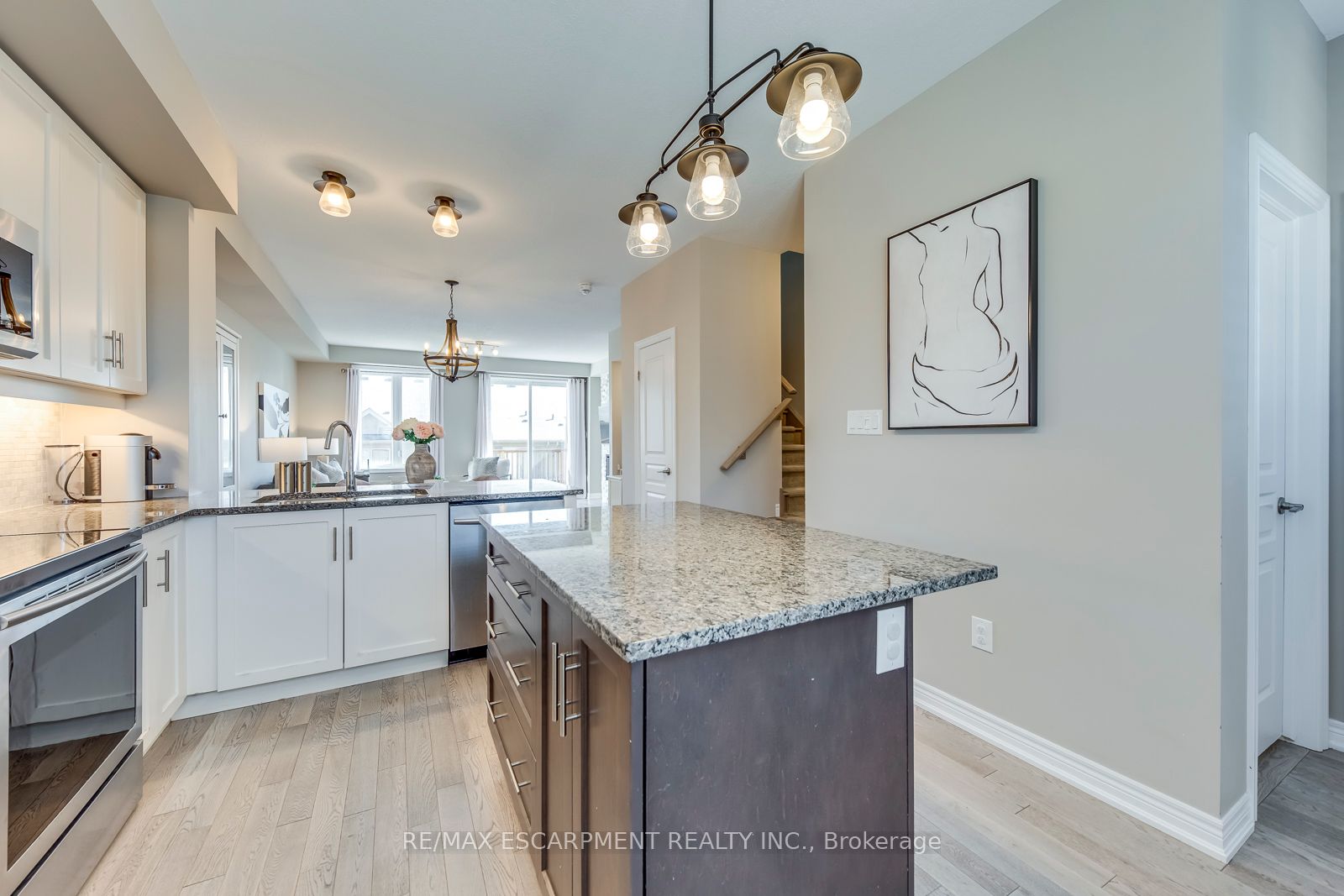 386 Belcourt Common