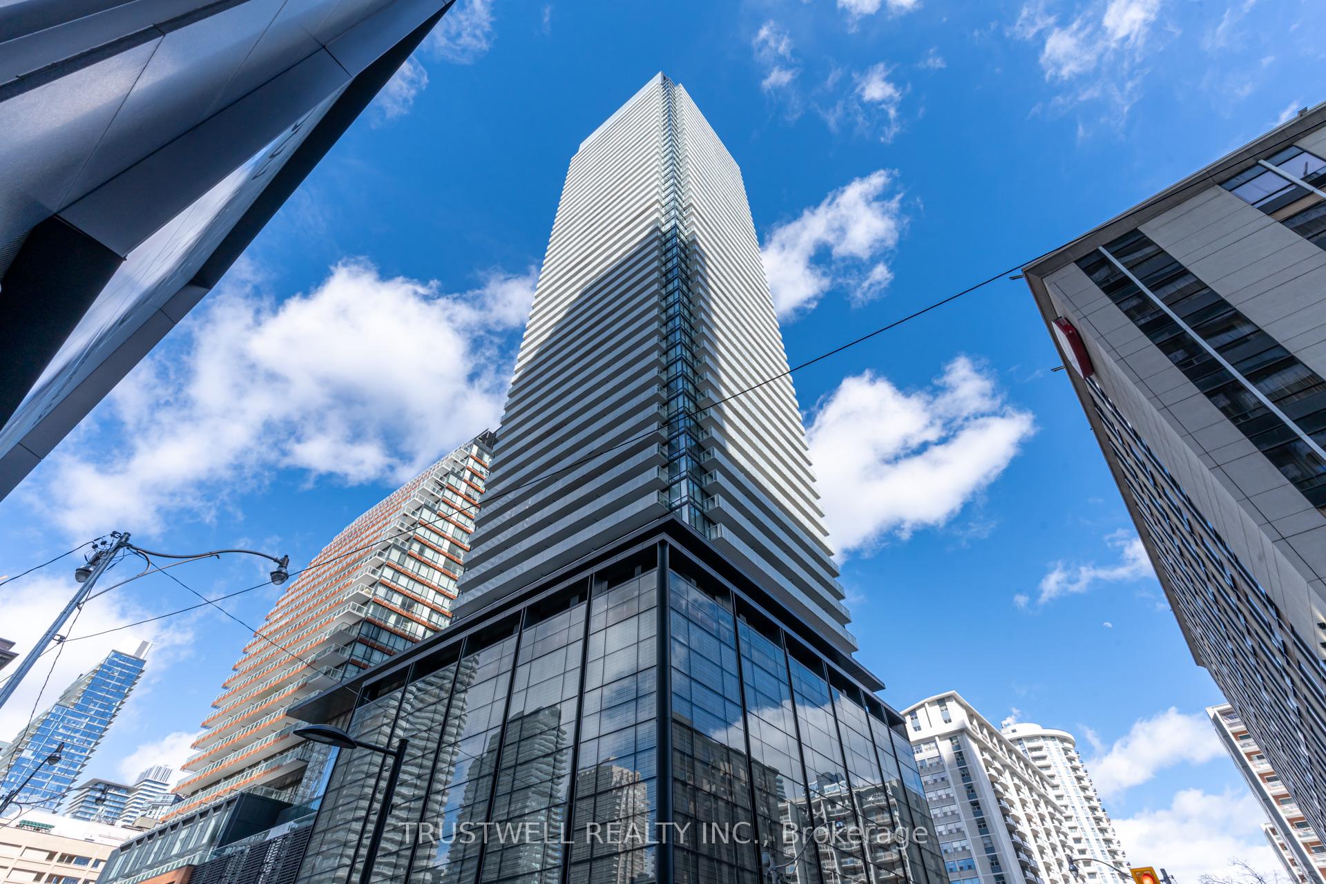2 Bedrooms Condo at 501 Yonge, Toronto For sale
