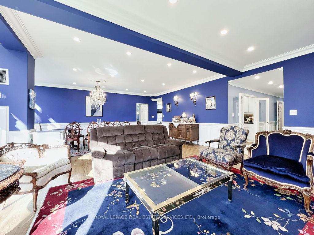 3 Bedrooms Condo at 5444 Yonge, Toronto For sale
