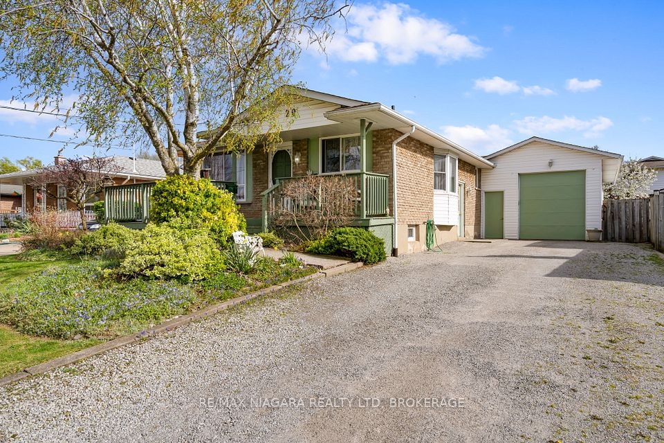 20 Brackencrest
