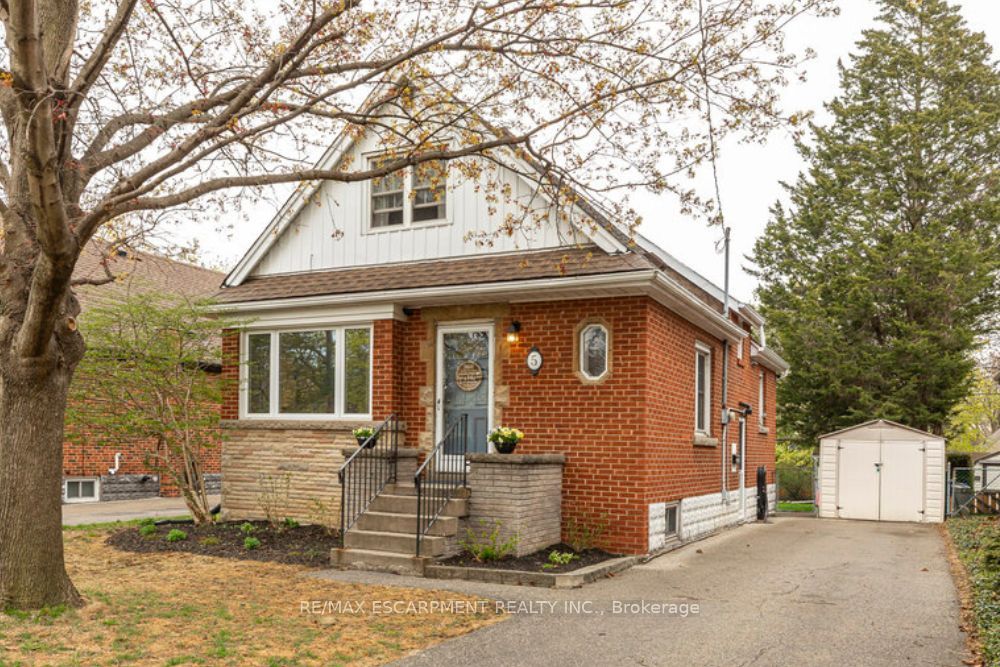 5 Bettina Avenue