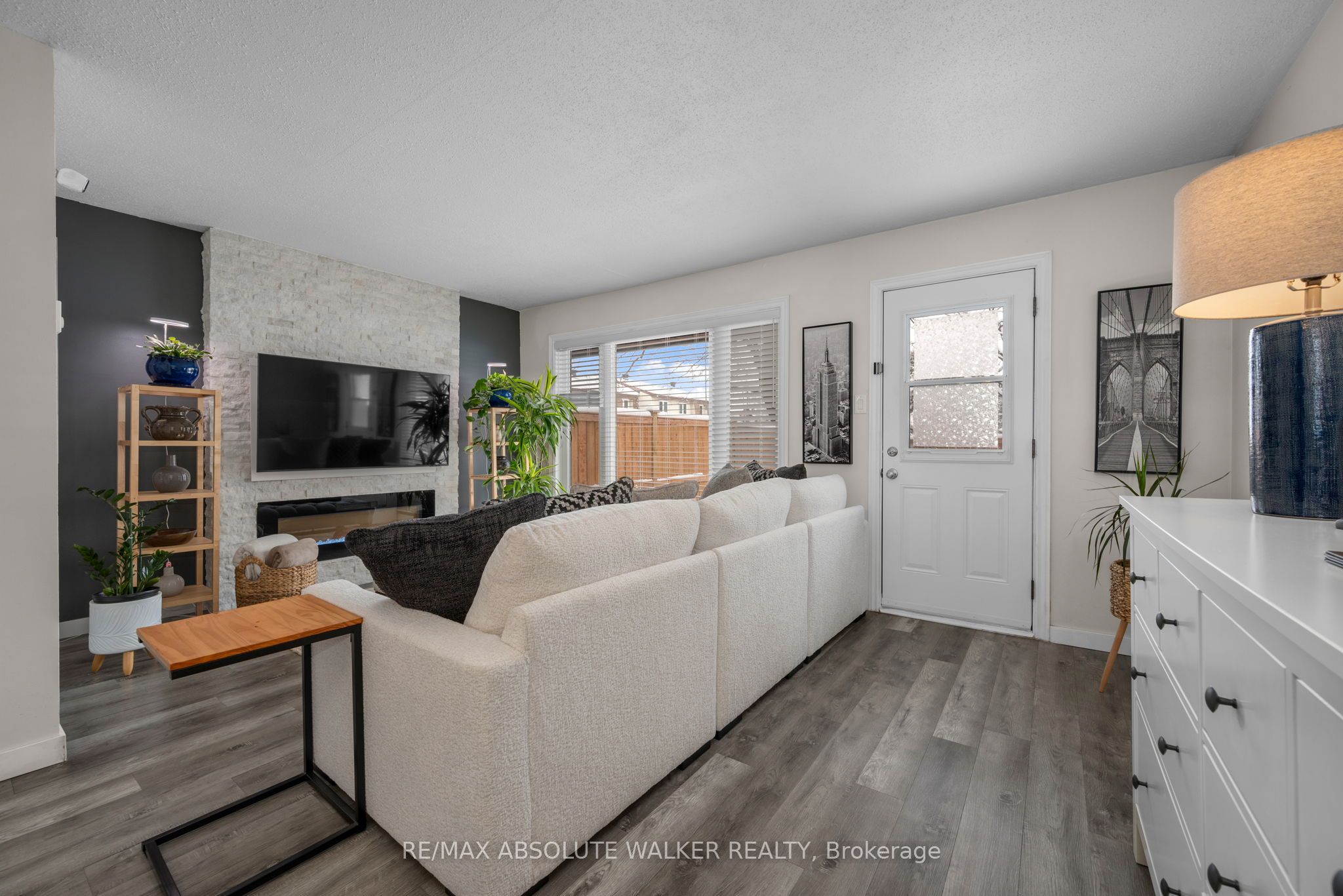 1300 Alness Court, #14