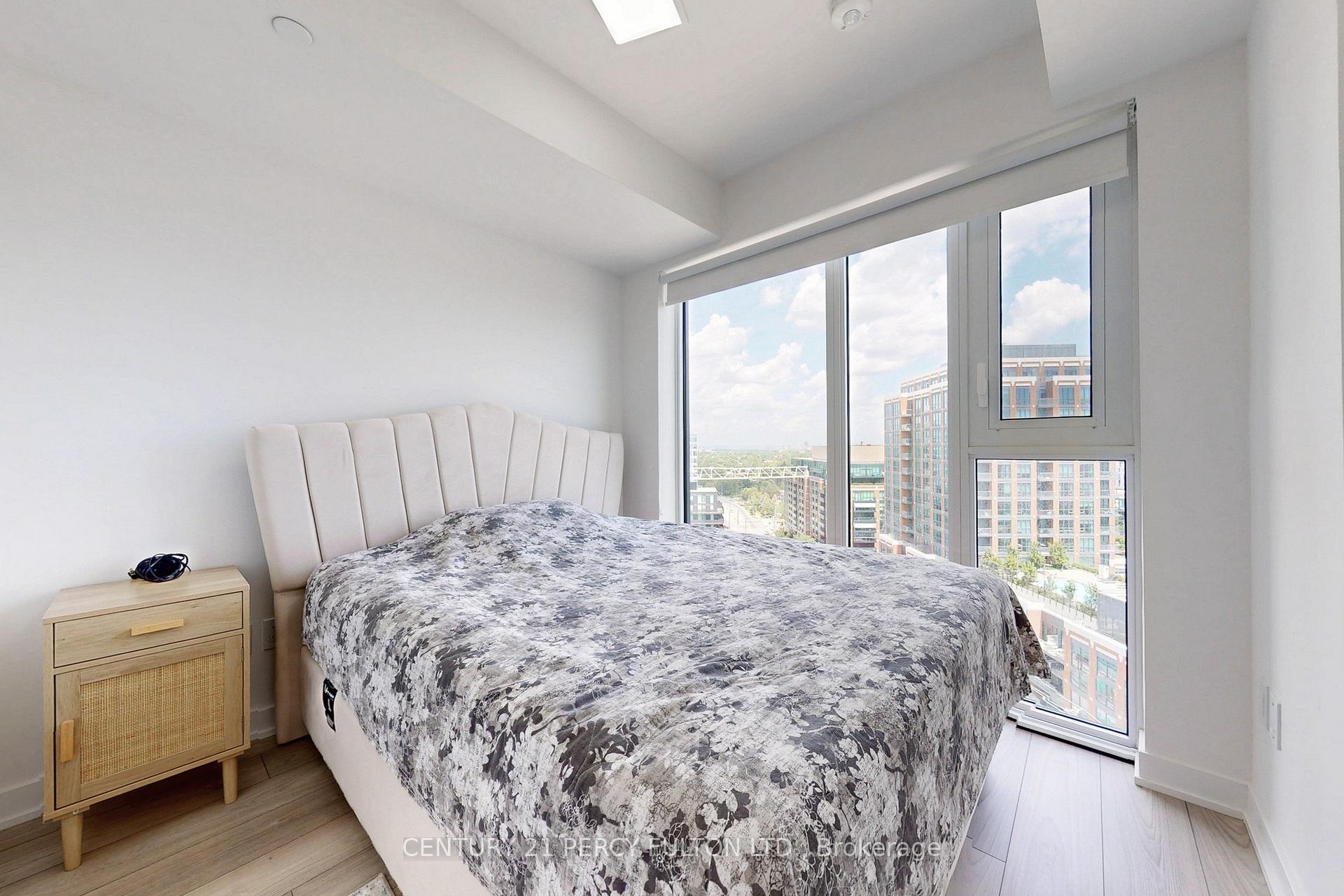 3 Bedrooms Condo at 8 Tippett, Toronto For sale