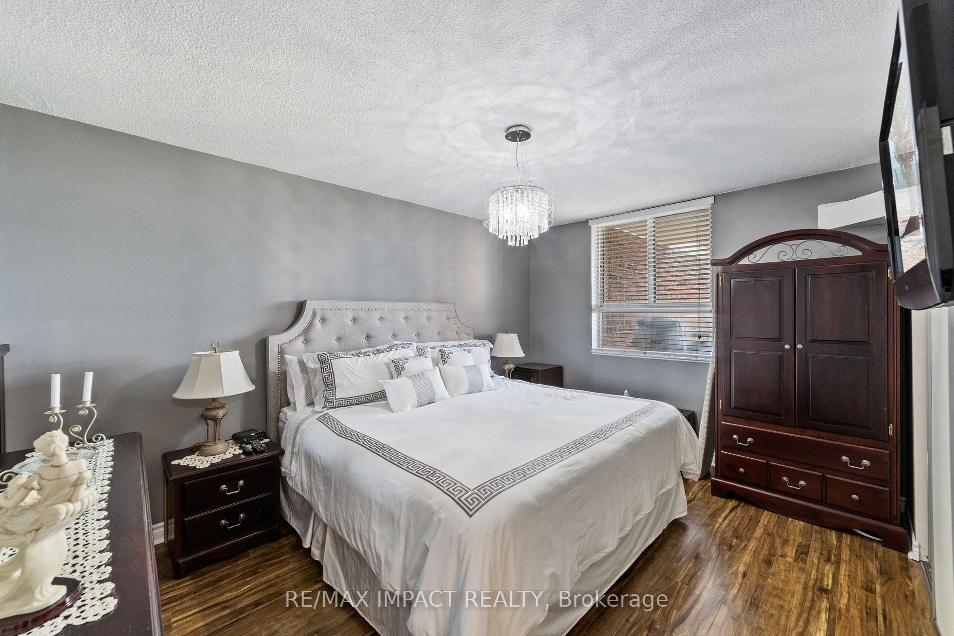 2 Bedrooms Condo at 234 Albion, Toronto For sale