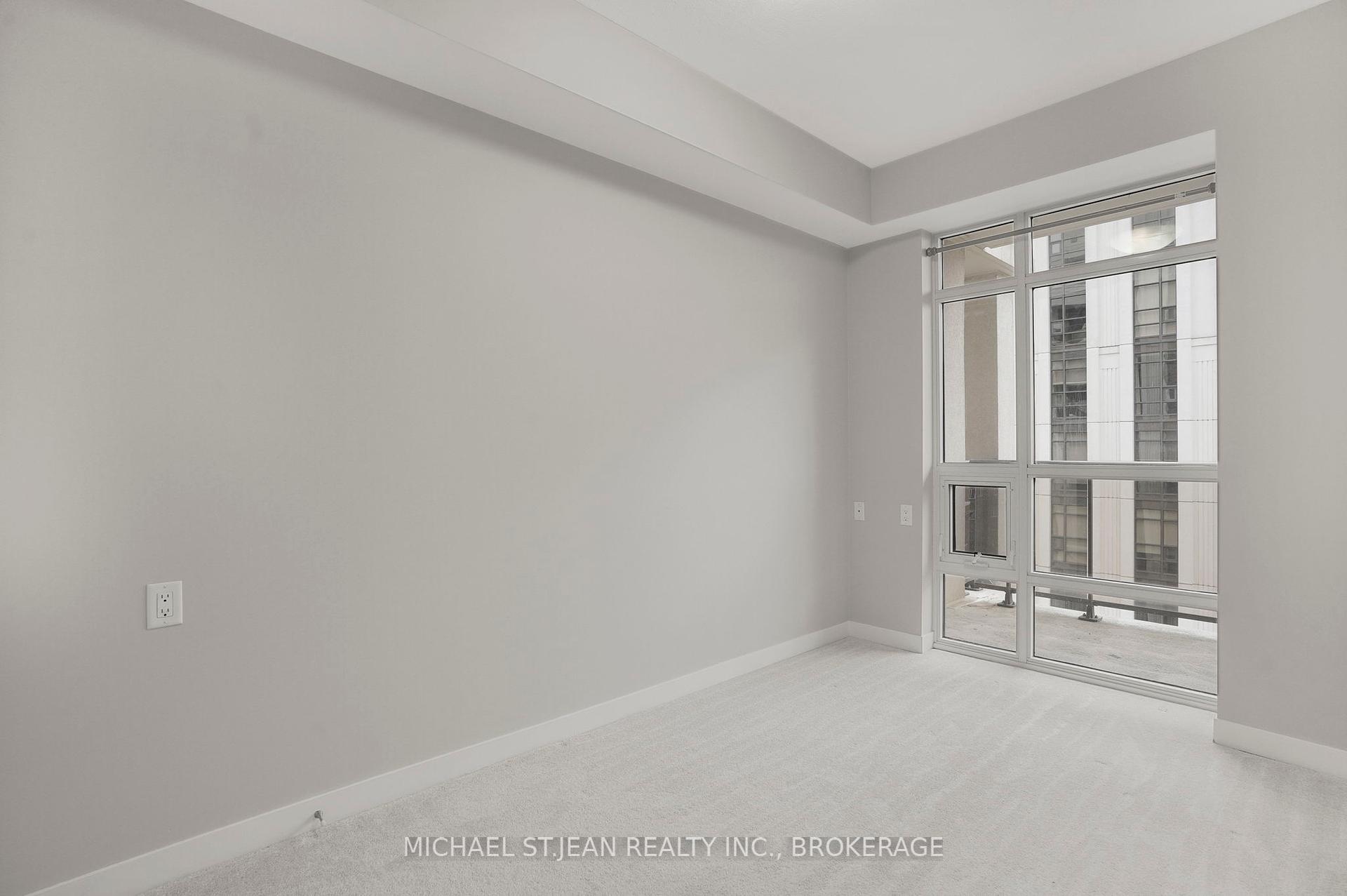 1 Bedroom Condo at 85 Robinson,  Hamilton For sale