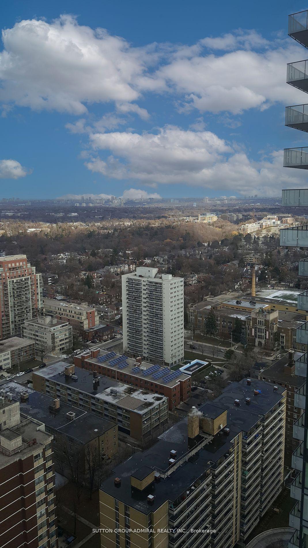 2 Bedrooms Condo at 161 Roehampton, Toronto For sale