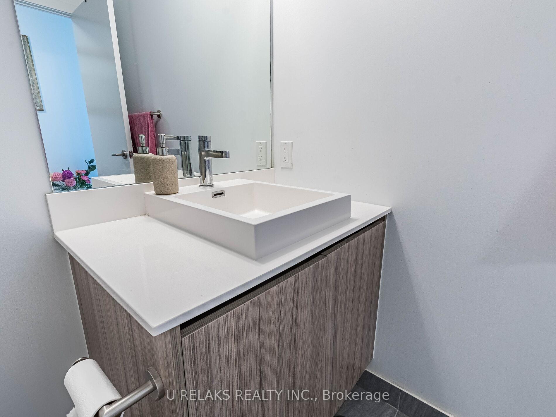 2 Bedrooms Condo at 251 Manitoba,  Toronto For sale