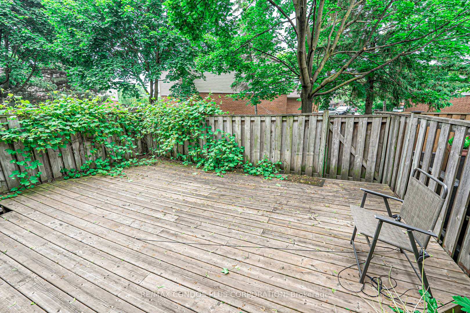 3 Bedrooms Condo at 525 Meadows, Mississauga For sale