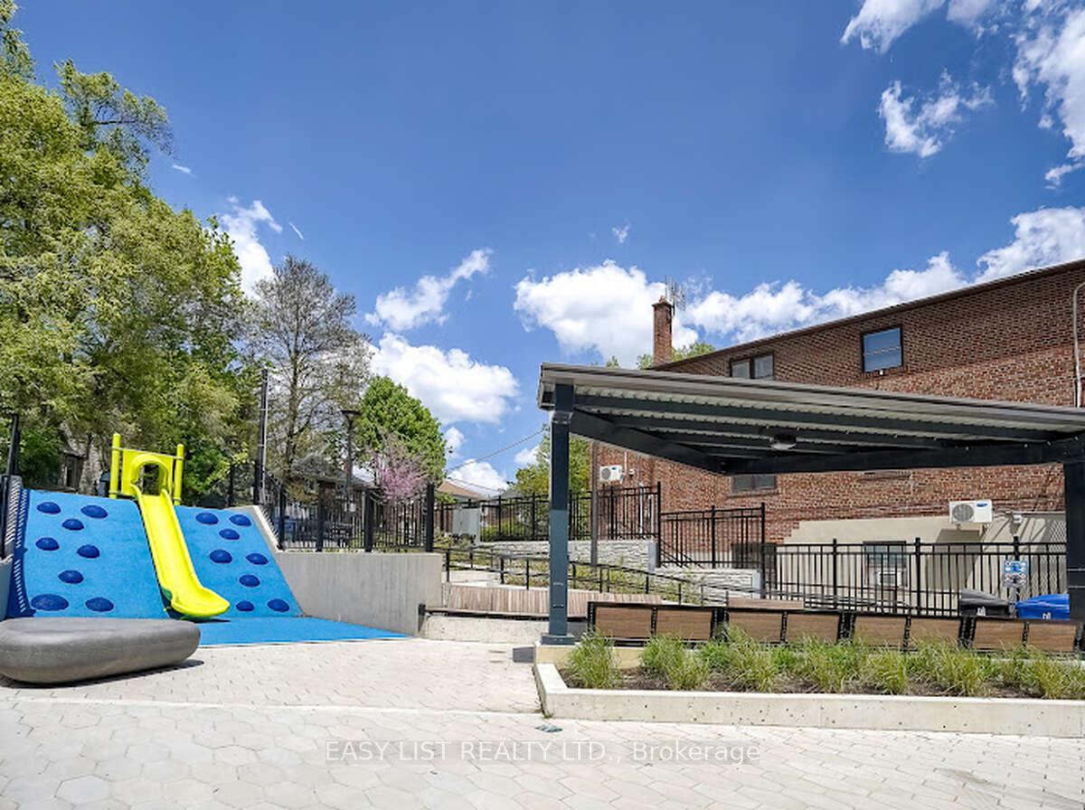 3 Bedrooms Condo at 250 Lawrence, Toronto For sale