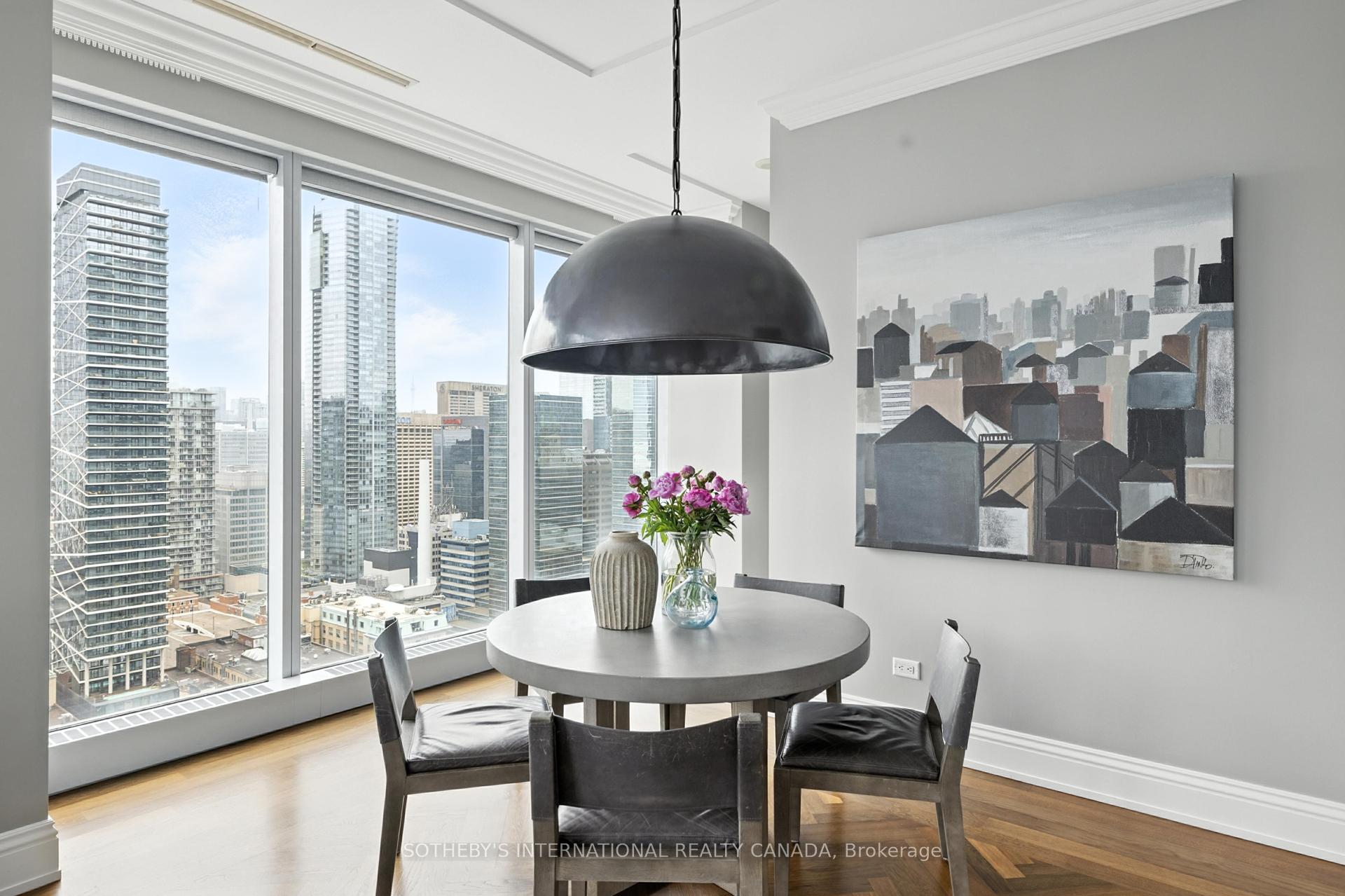 2 Bedrooms Condo at 183 Wellington, Toronto For sale