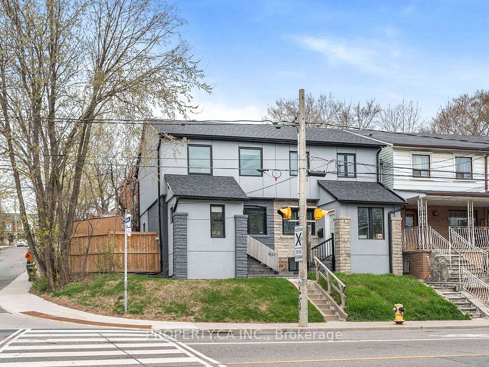 1526 Davenport