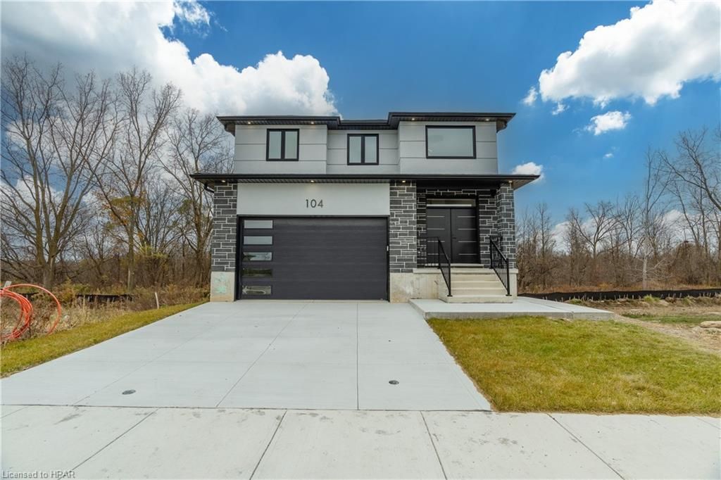 104 GREENE Street South Huron Ontario N0M 1S2