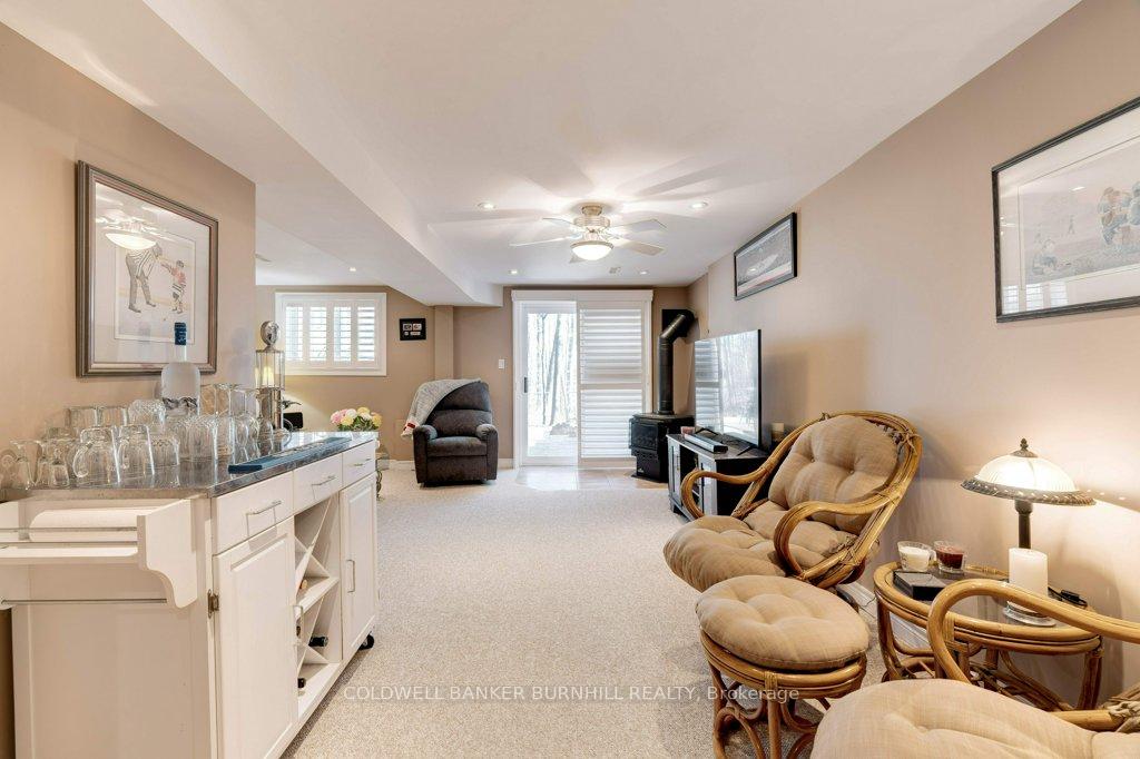 3 Bedrooms Condo at 2301 CAVENDISH,  Burlington For sale