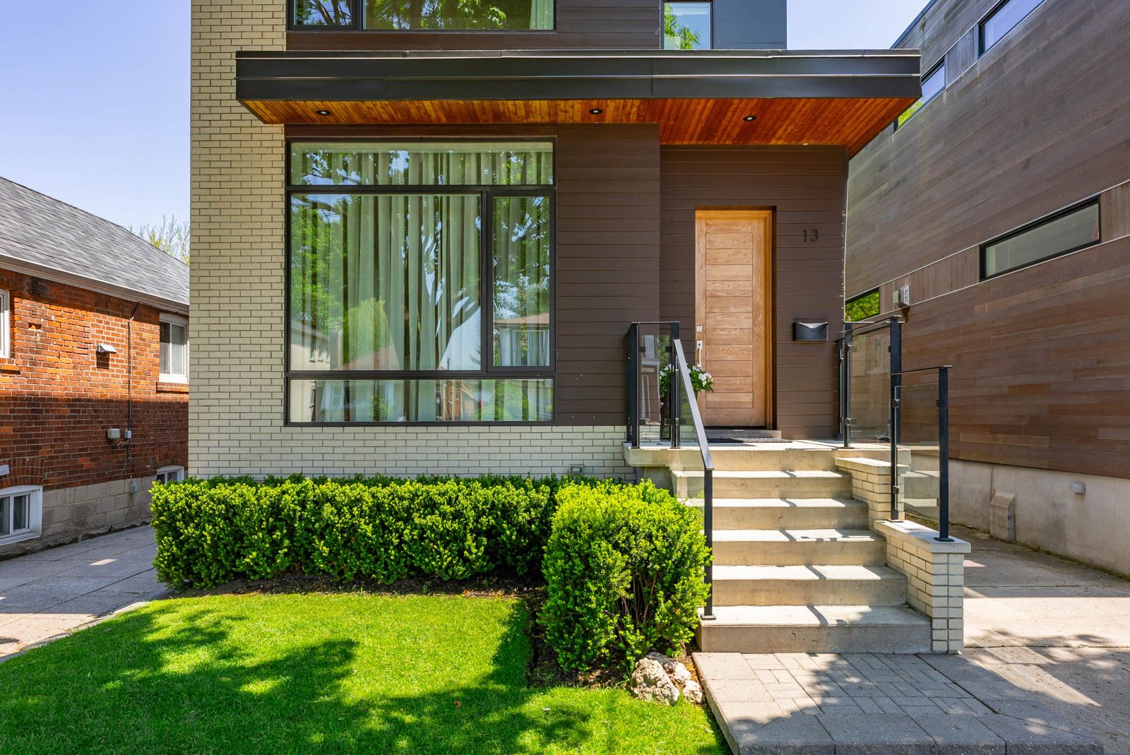13 Barfield Avenue