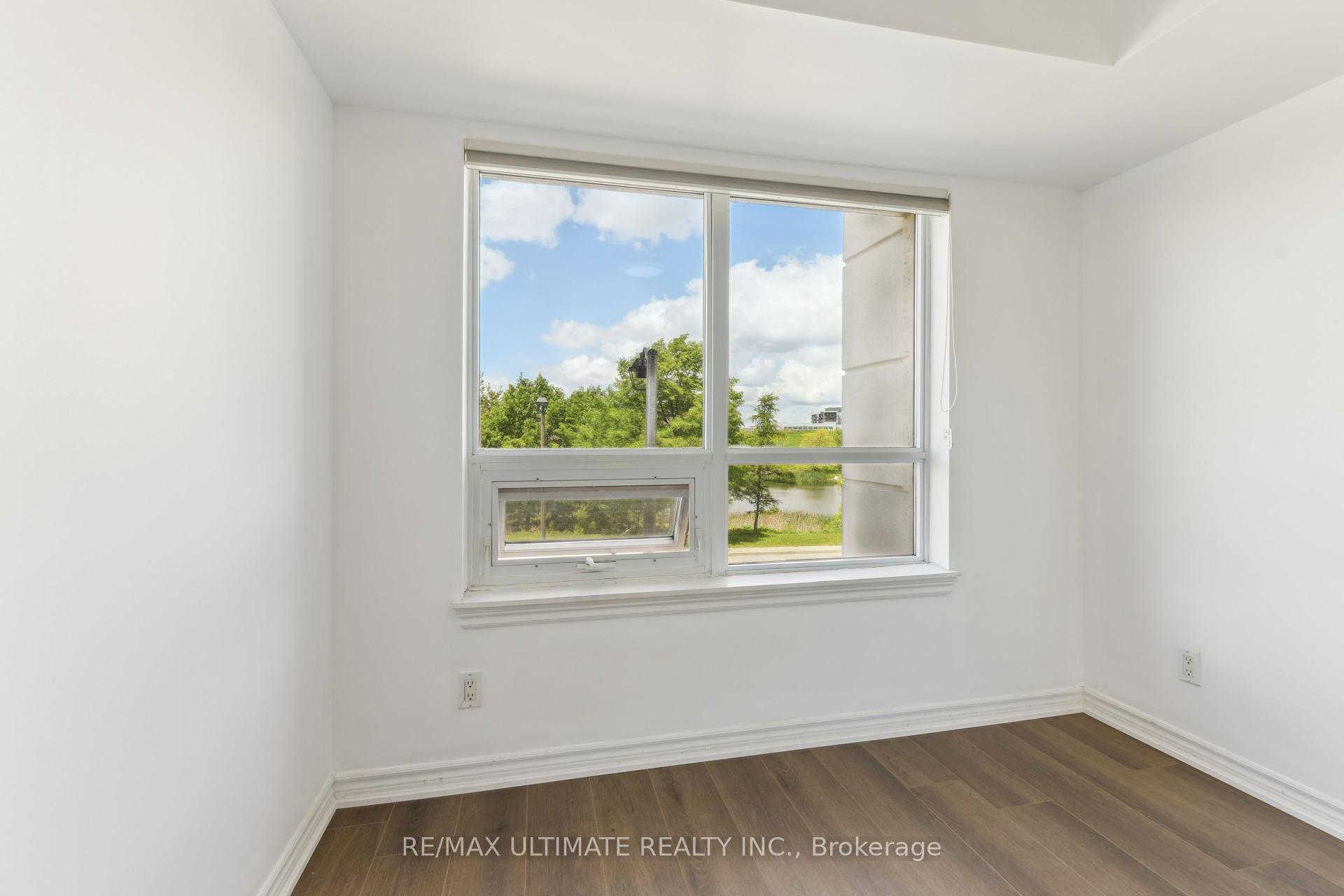 1 Bedroom Condo at 2325 Central Park, Oakville For sale
