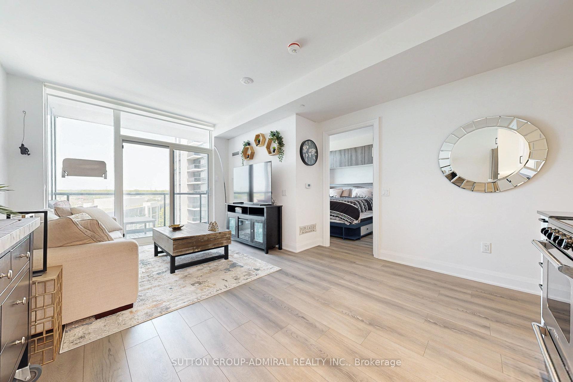 2 Bedrooms Condo at 20 Gatineau, Vaughan For sale