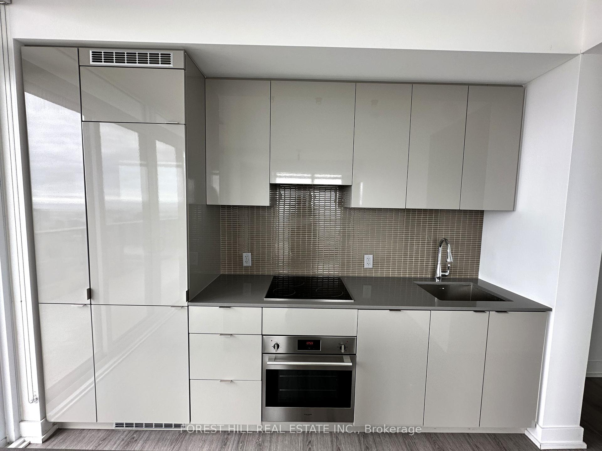 1 Bedroom Condo at 7 Grenville, Toronto For sale