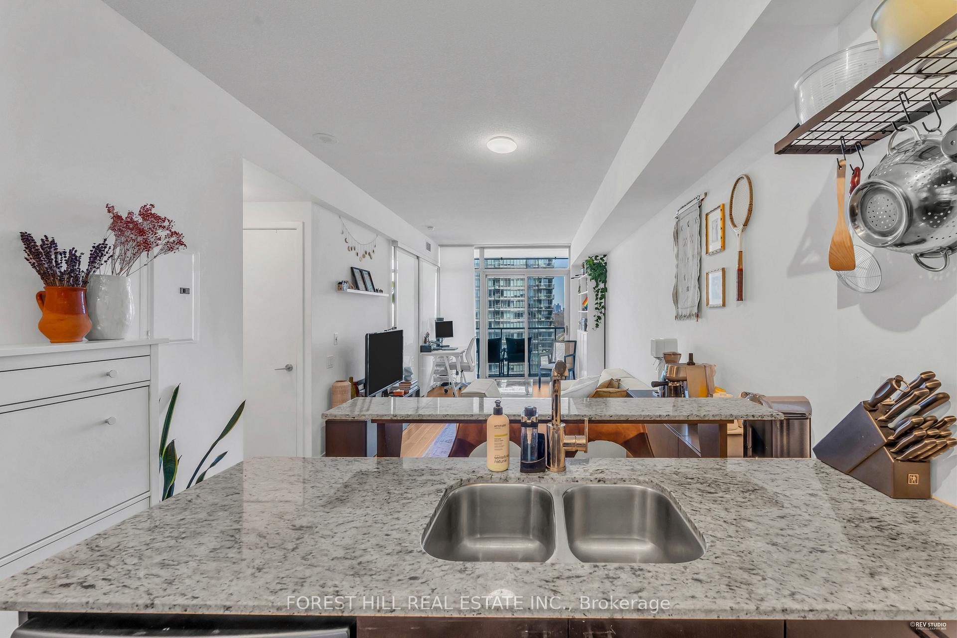 1 Bedroom Condo at 103 The Queensway, Toronto For sale