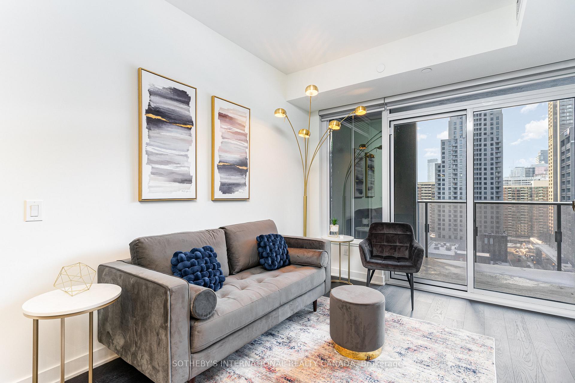 1 Bedroom Condo at 11 Yorkville, Toronto For sale