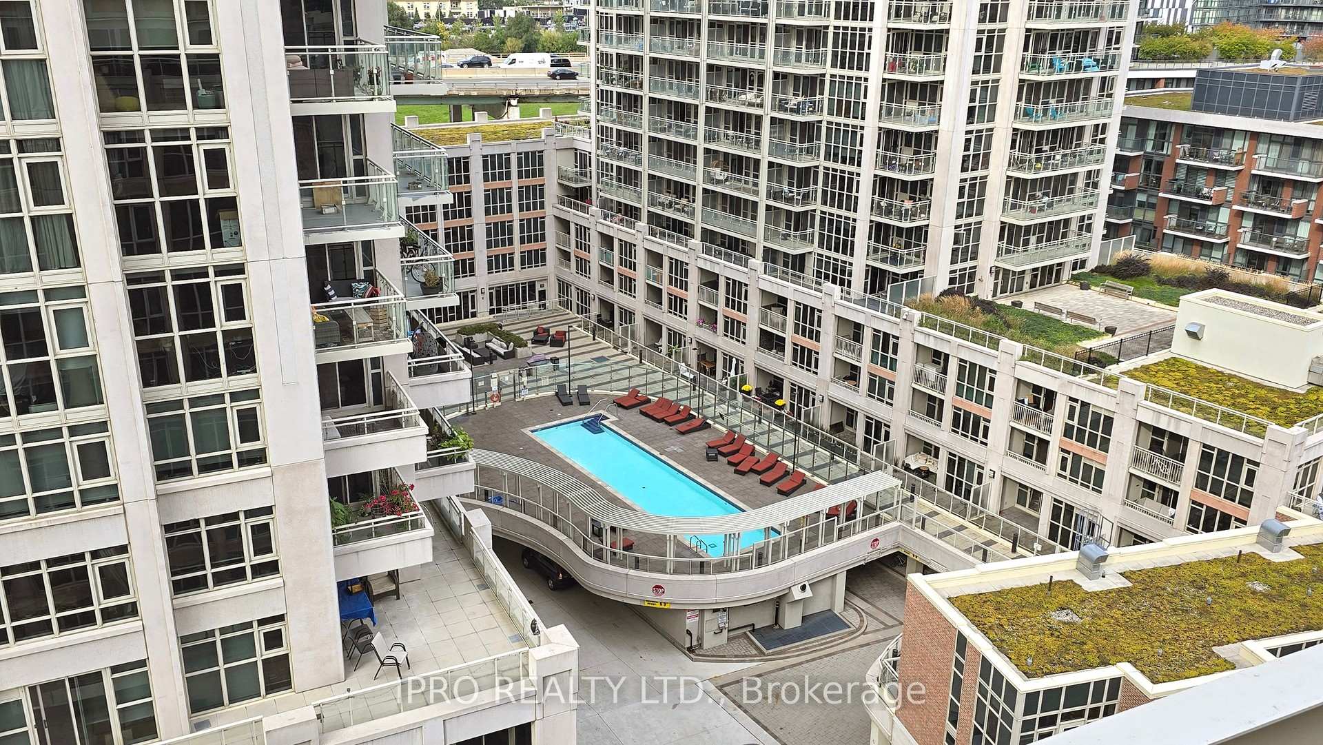 2 Bedrooms Condo at 628 Fleet, Toronto For sale