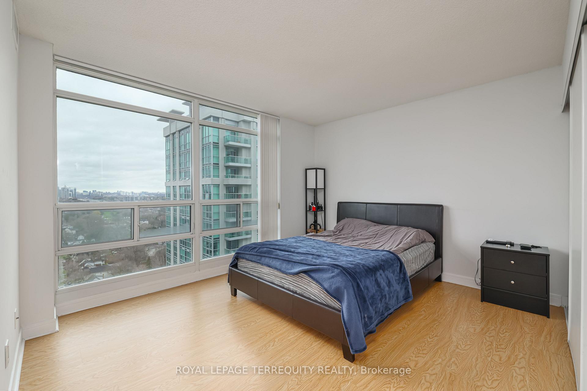 2 Bedrooms Condo at 35 Bales, Toronto For sale