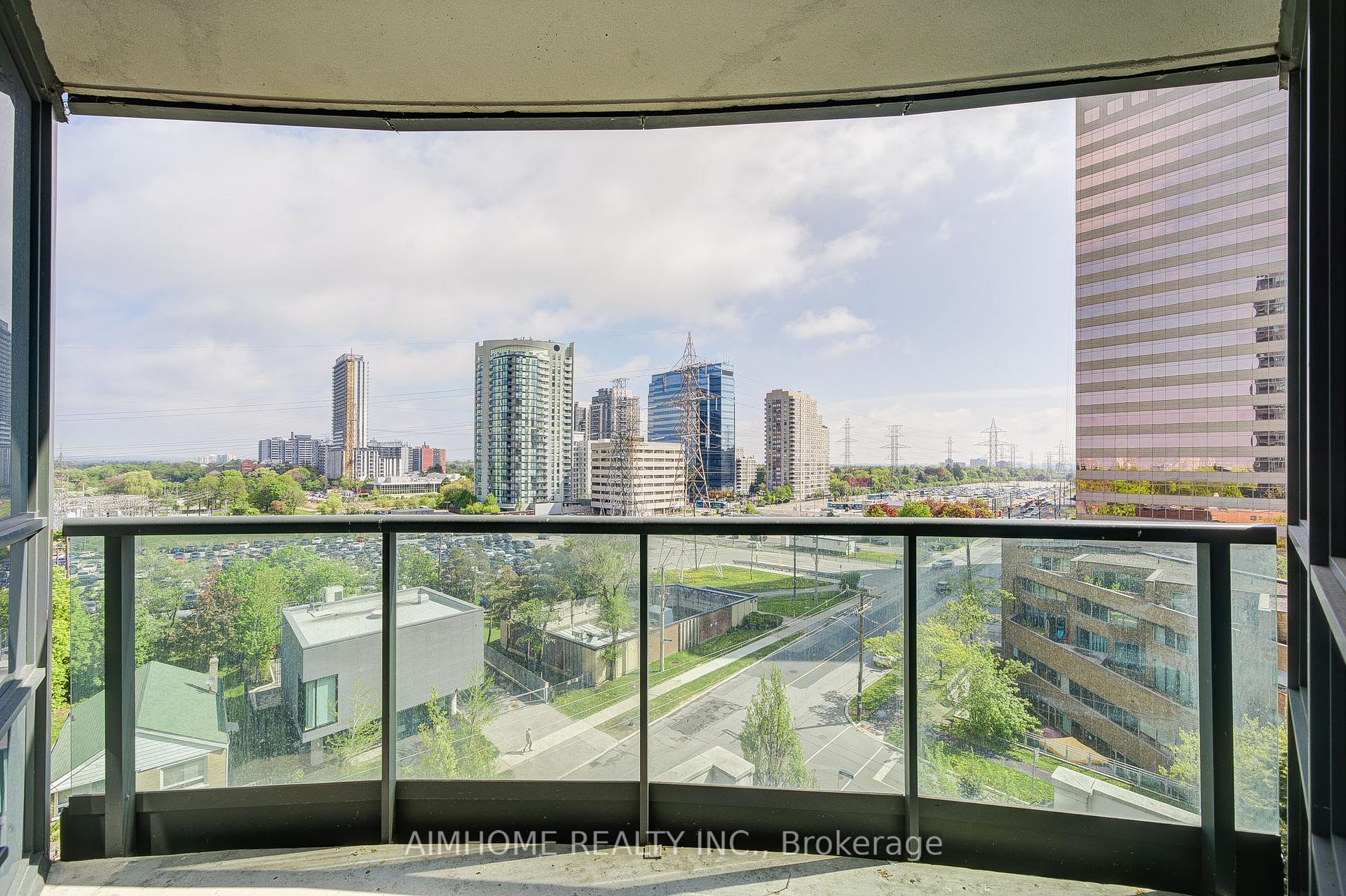 2 Bedrooms Condo at 25 Greenview, Toronto For sale